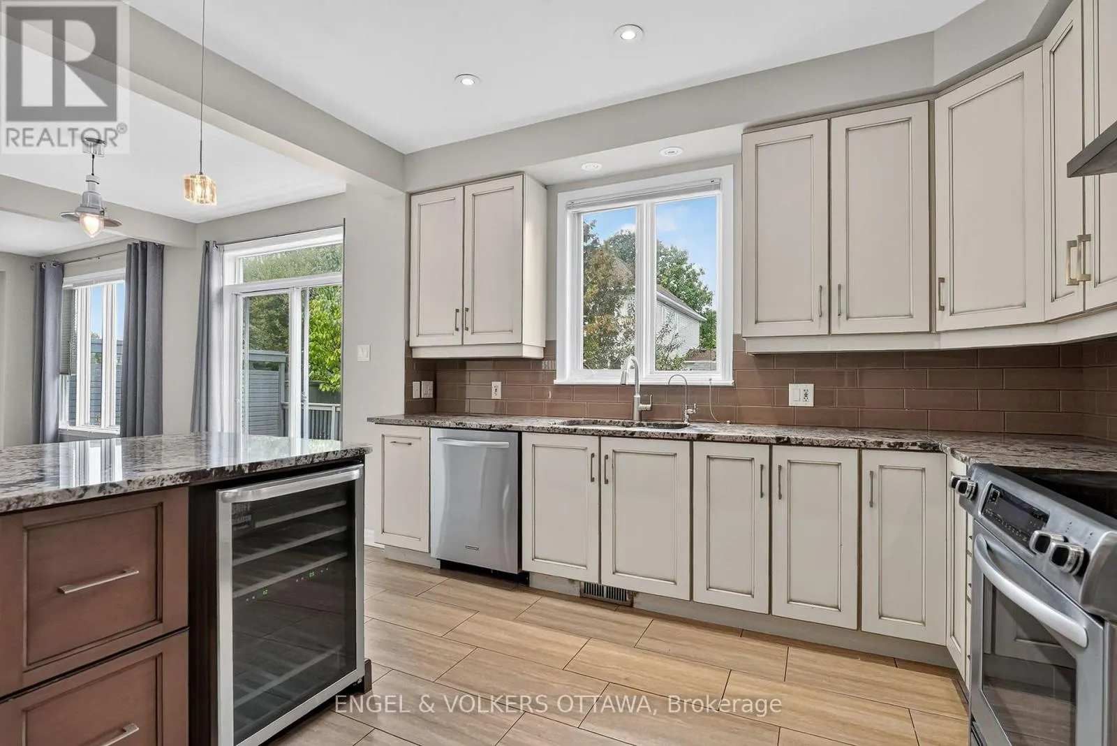 3759 TWIN FALLS PLACE