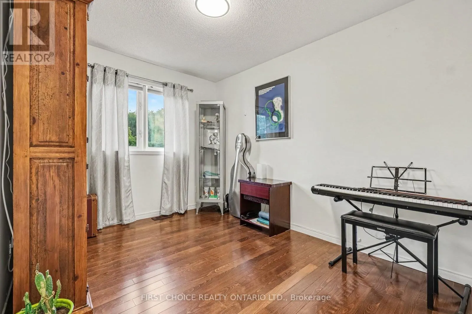 3412 DESCOTES CIRCLE