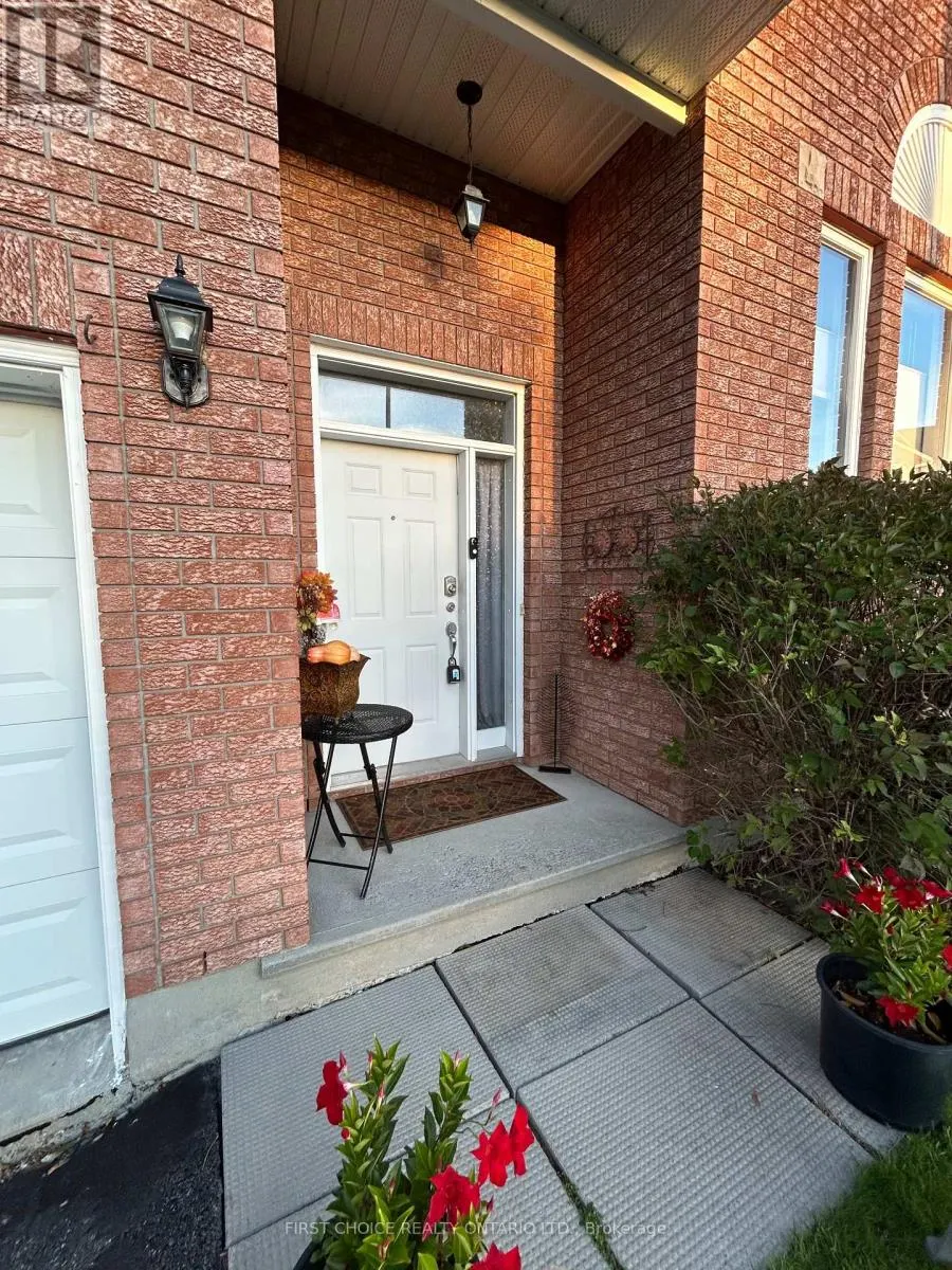 3412 DESCOTES CIRCLE