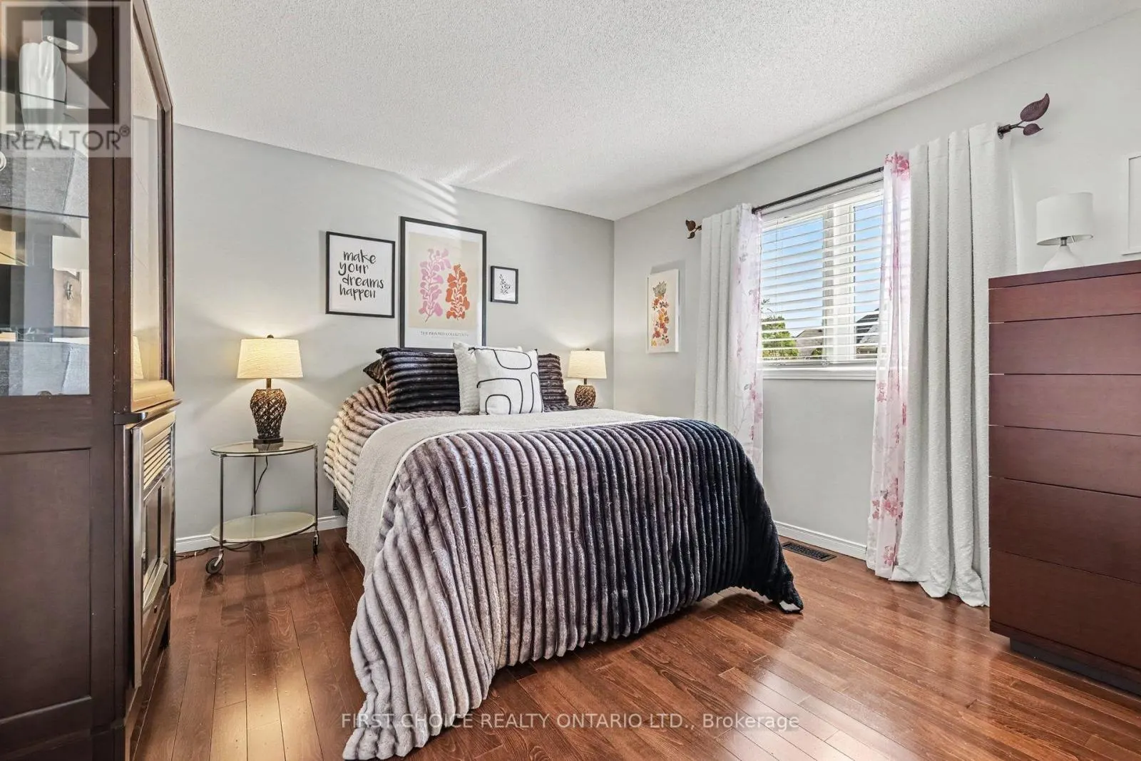 3412 DESCOTES CIRCLE