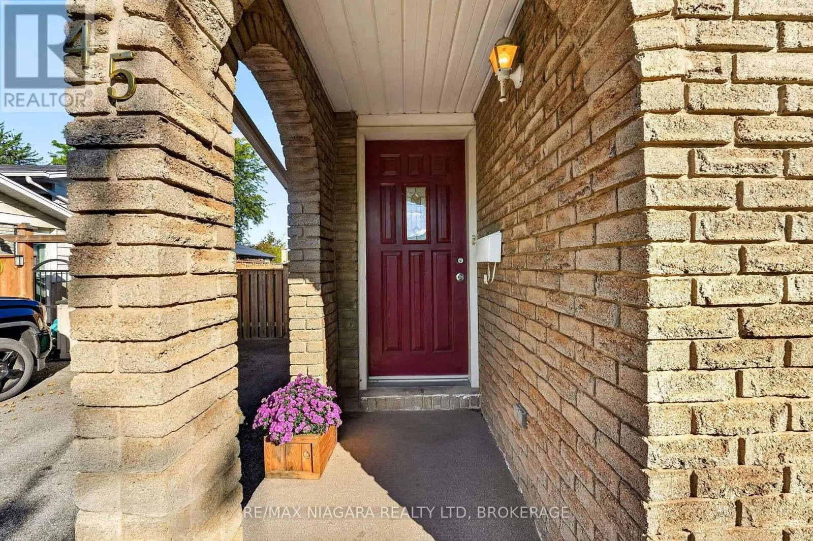 45 GREEN MAPLE DRIVE