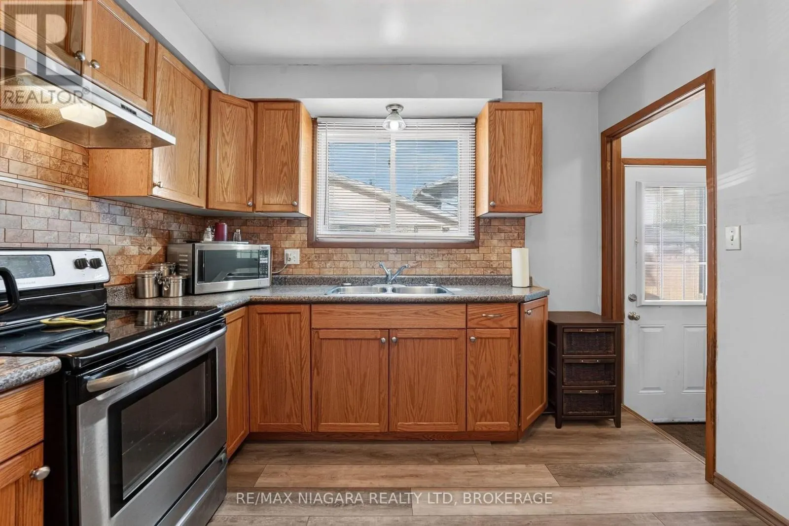 45 GREEN MAPLE DRIVE