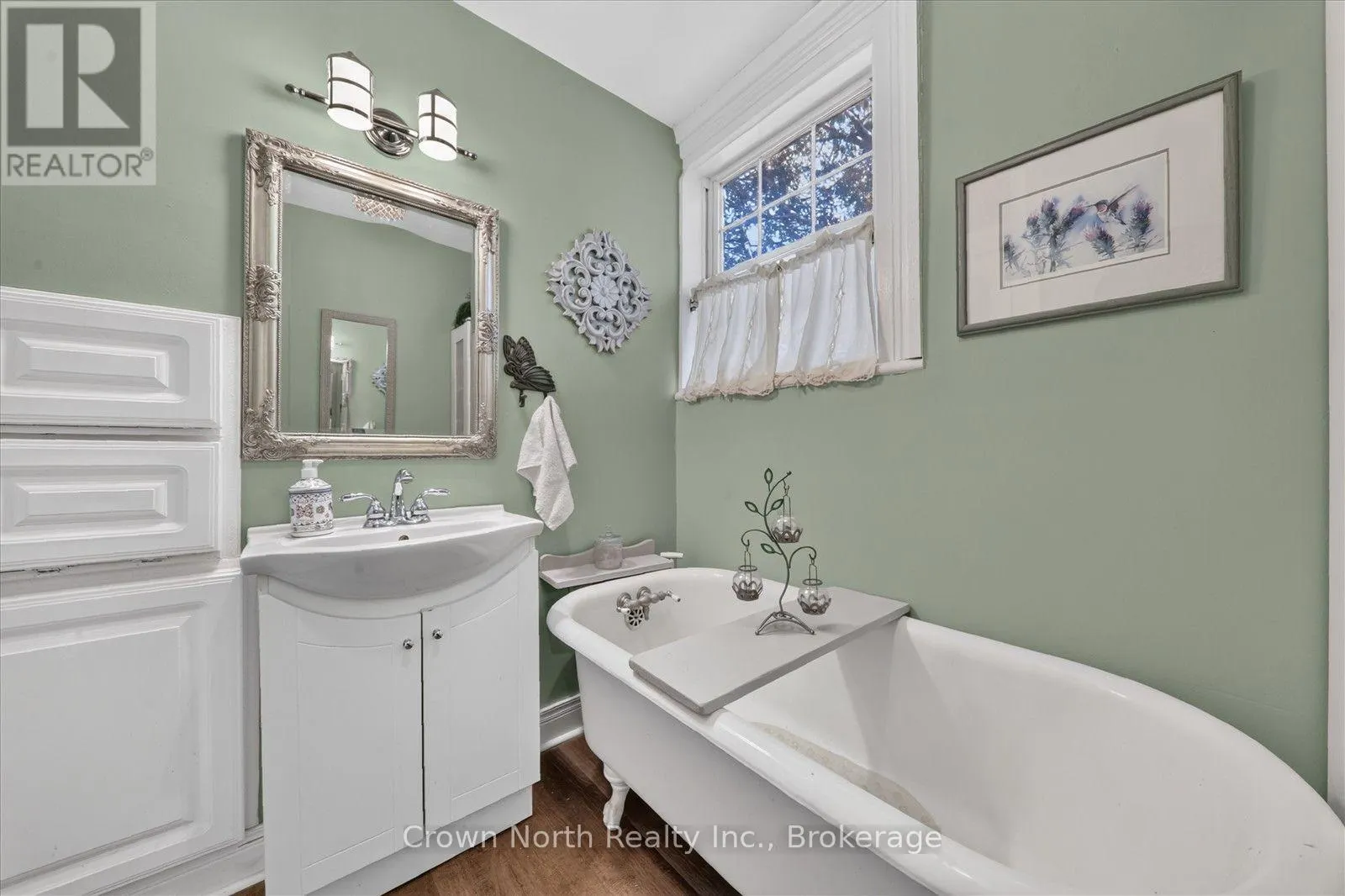 132 GLENGARRY ROAD