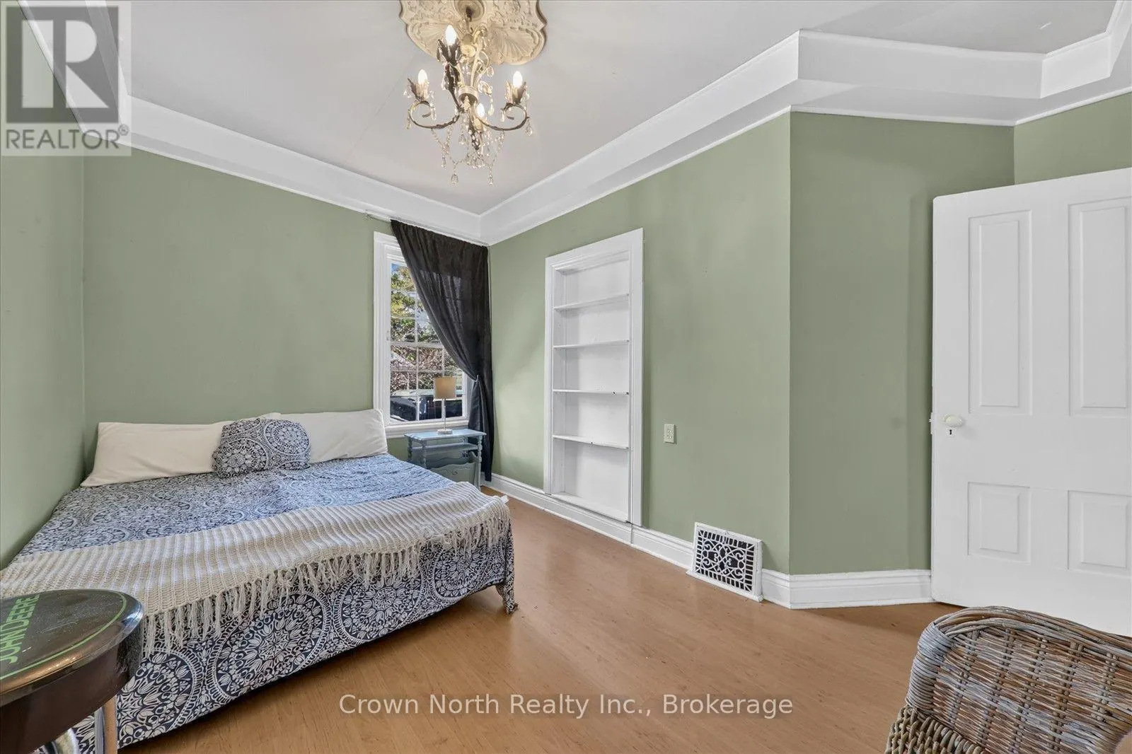 132 GLENGARRY ROAD