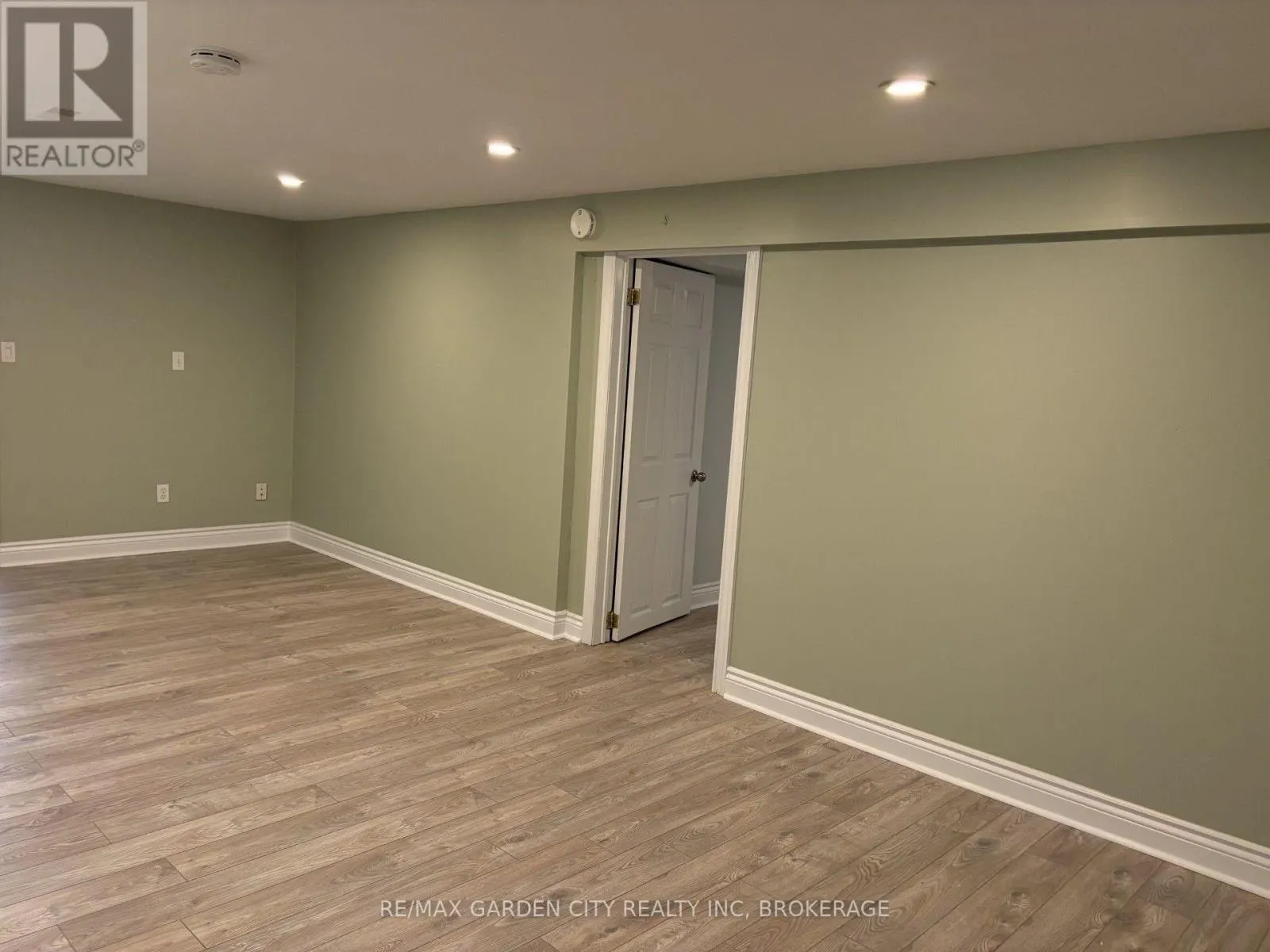 LOWER - 44 VALENCOURT DRIVE #Lower