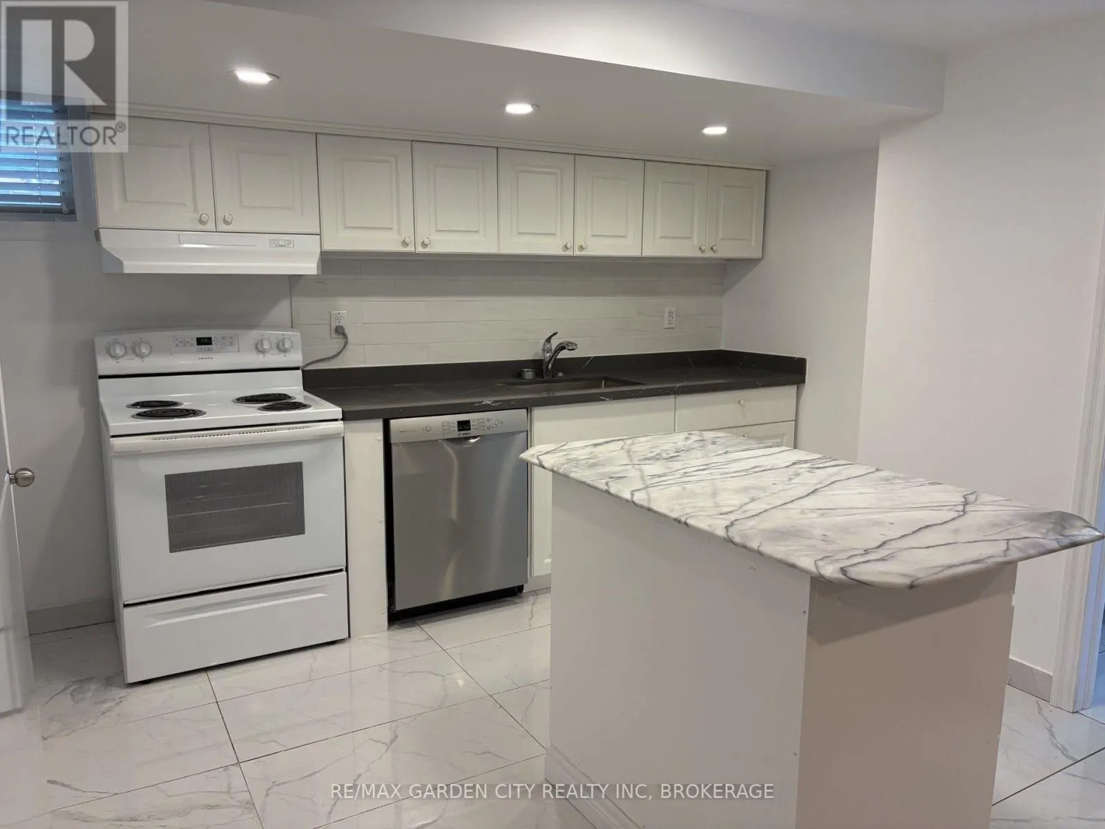 LOWER - 44 VALENCOURT DRIVE #Lower