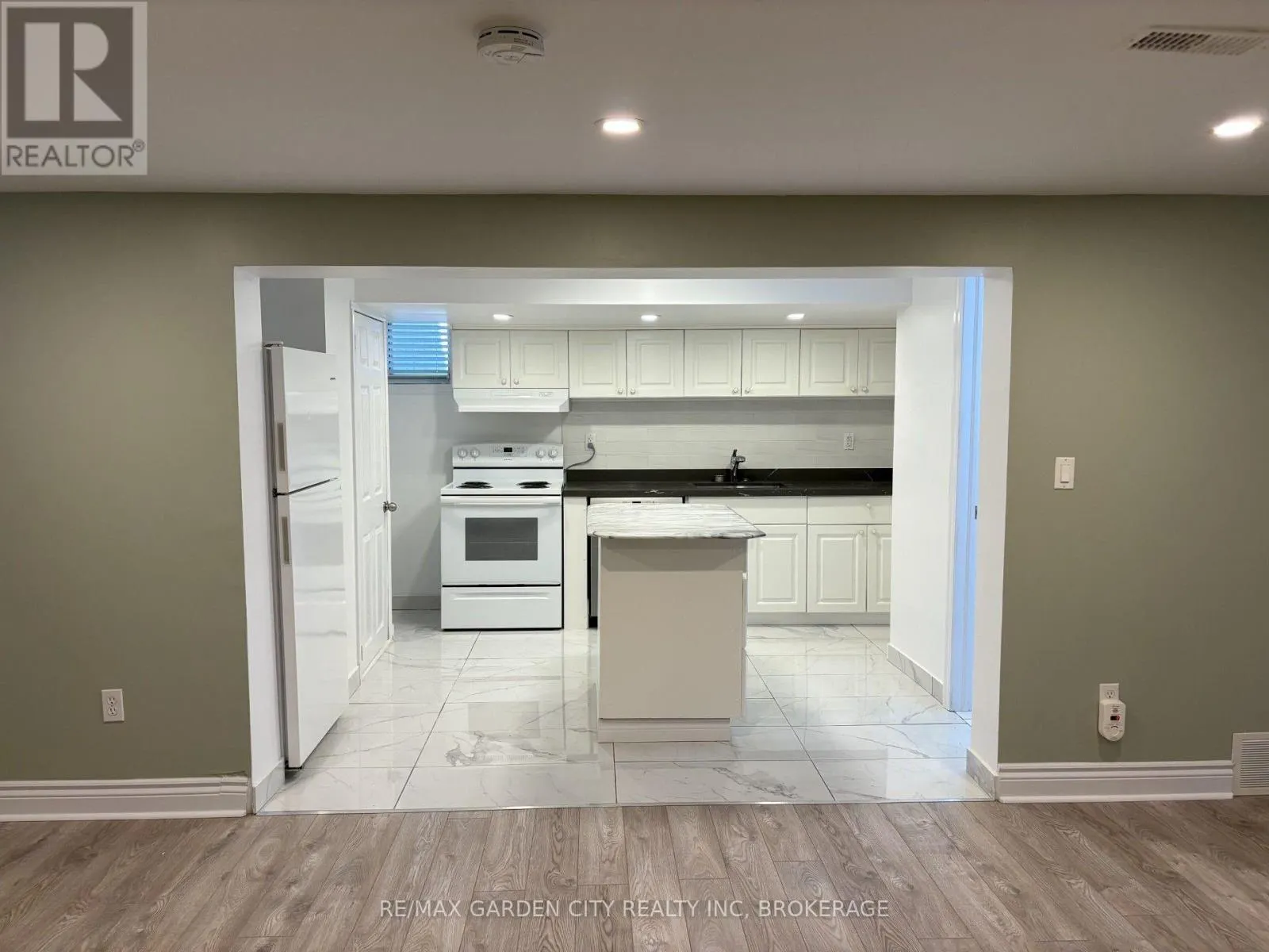 LOWER - 44 VALENCOURT DRIVE #Lower