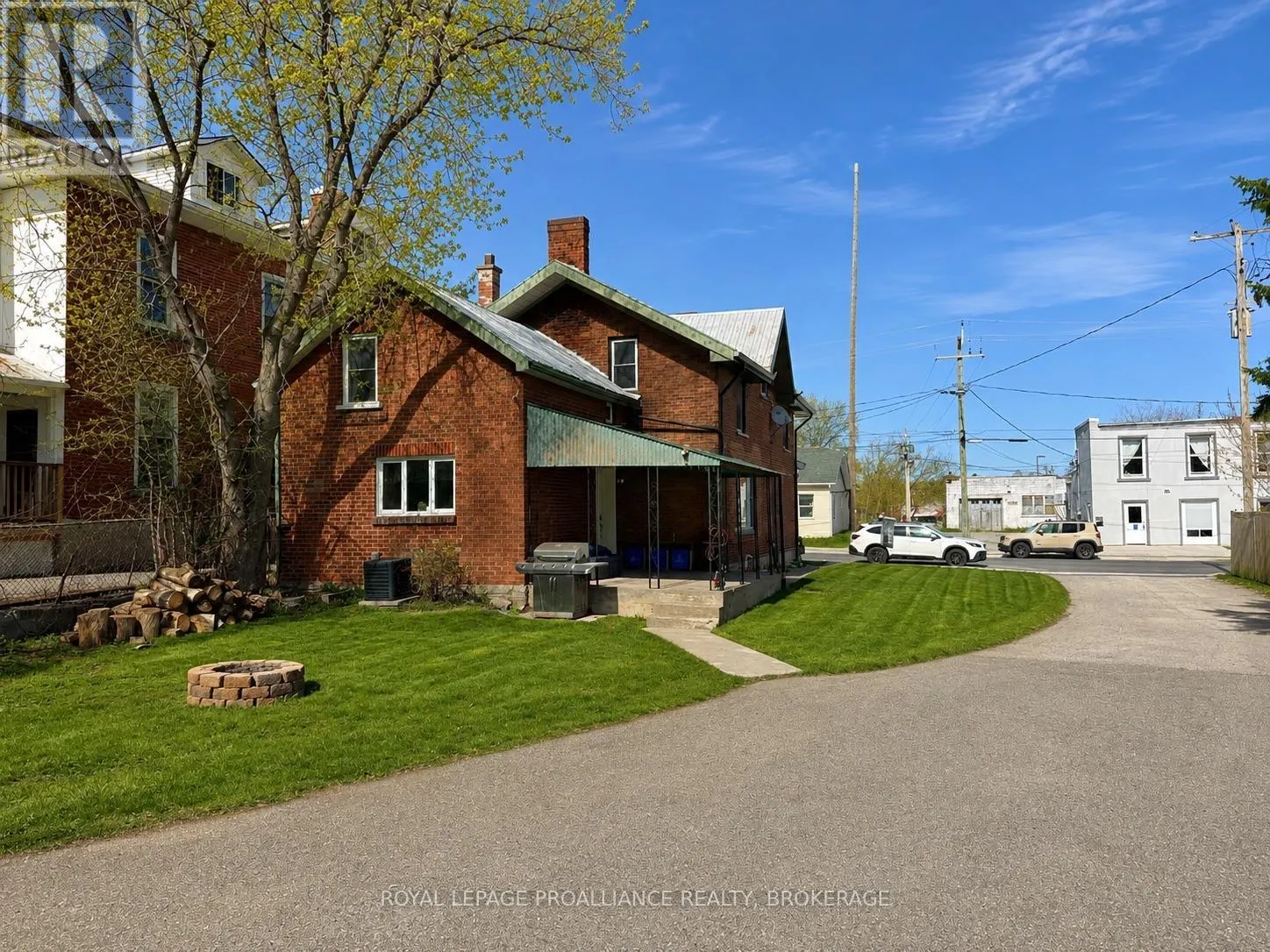 118 EAST STREET E