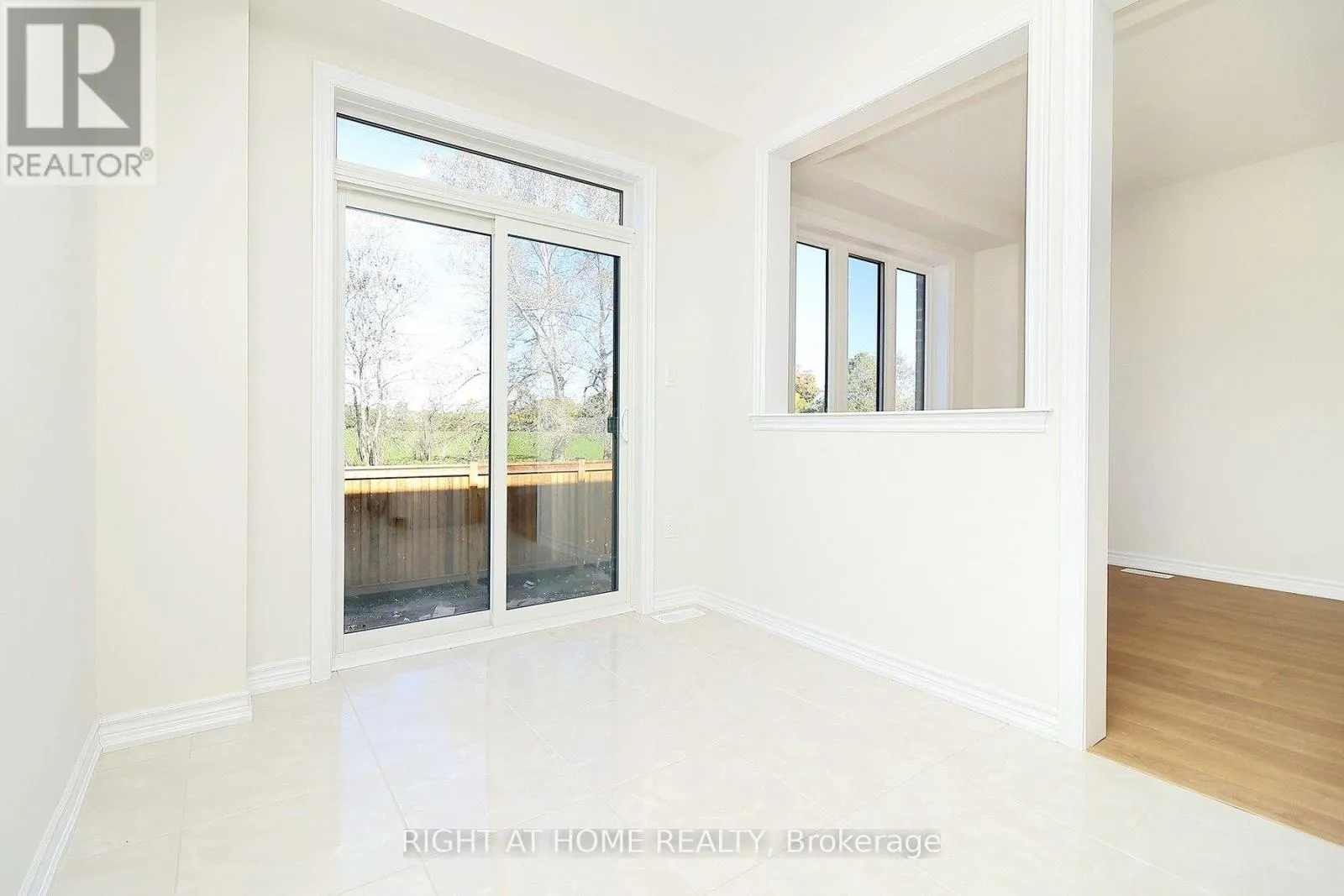 1052 PERIWINKLE CRESCENT
