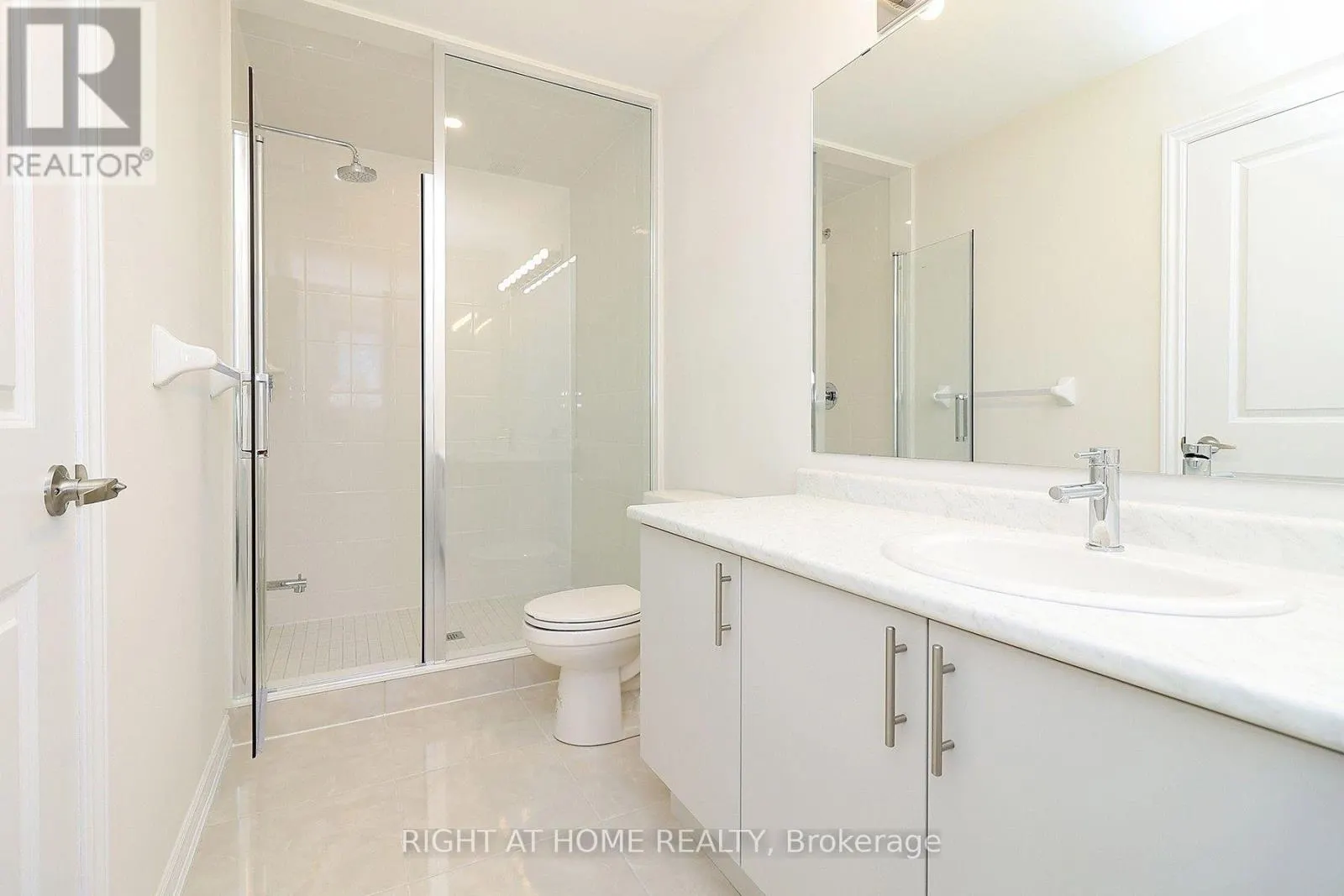 1052 PERIWINKLE CRESCENT