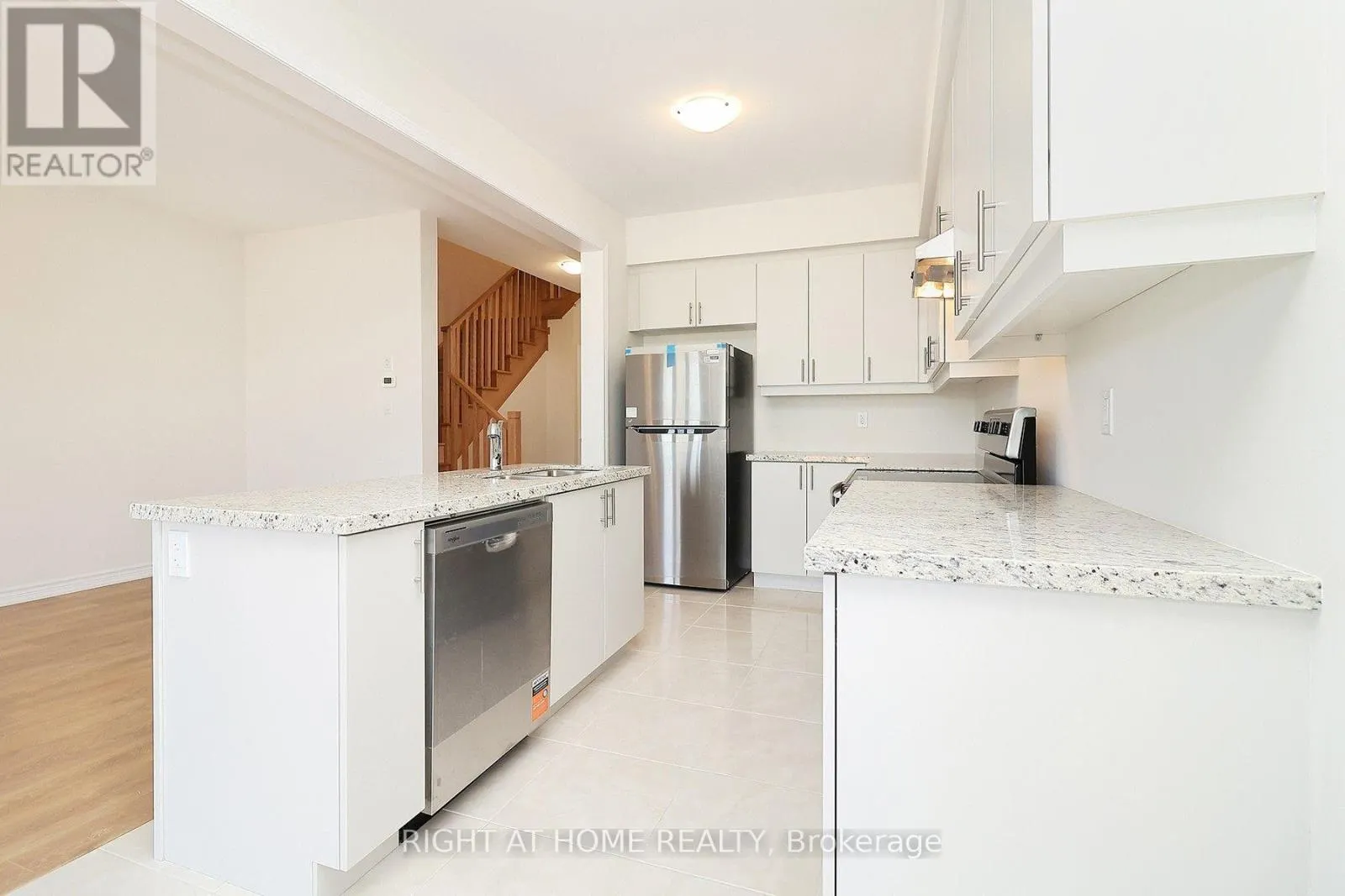1052 PERIWINKLE CRESCENT