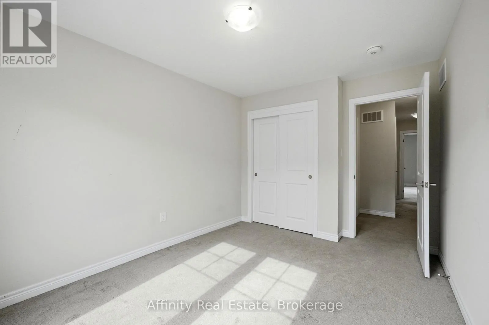 32 - 10 BIRMINGHAM DRIVE