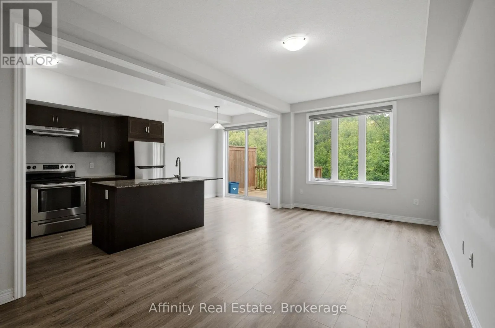 32 - 10 BIRMINGHAM DRIVE