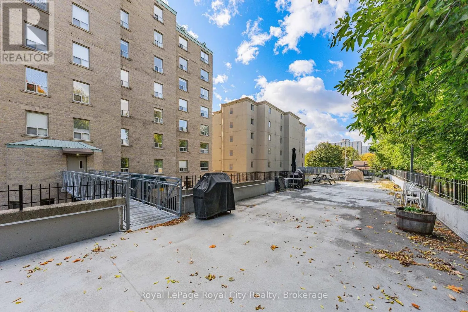 701 - 281 BRISTOL STREET #701