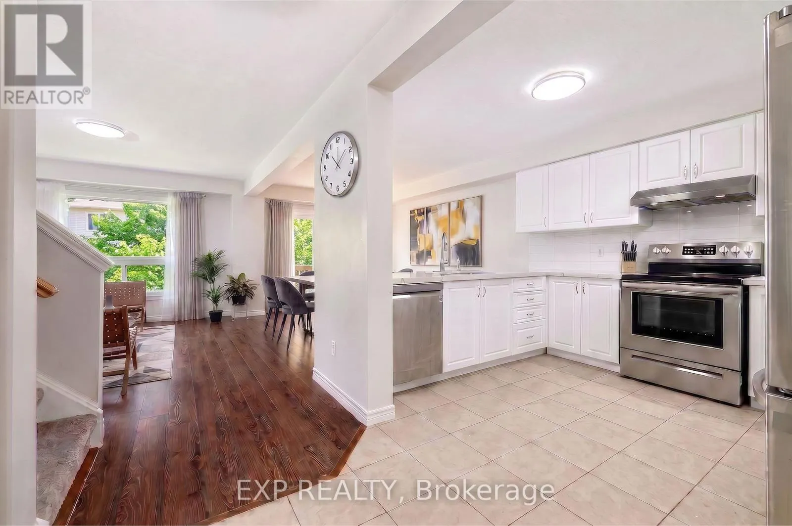 15 - 468 DOON DRIVE S