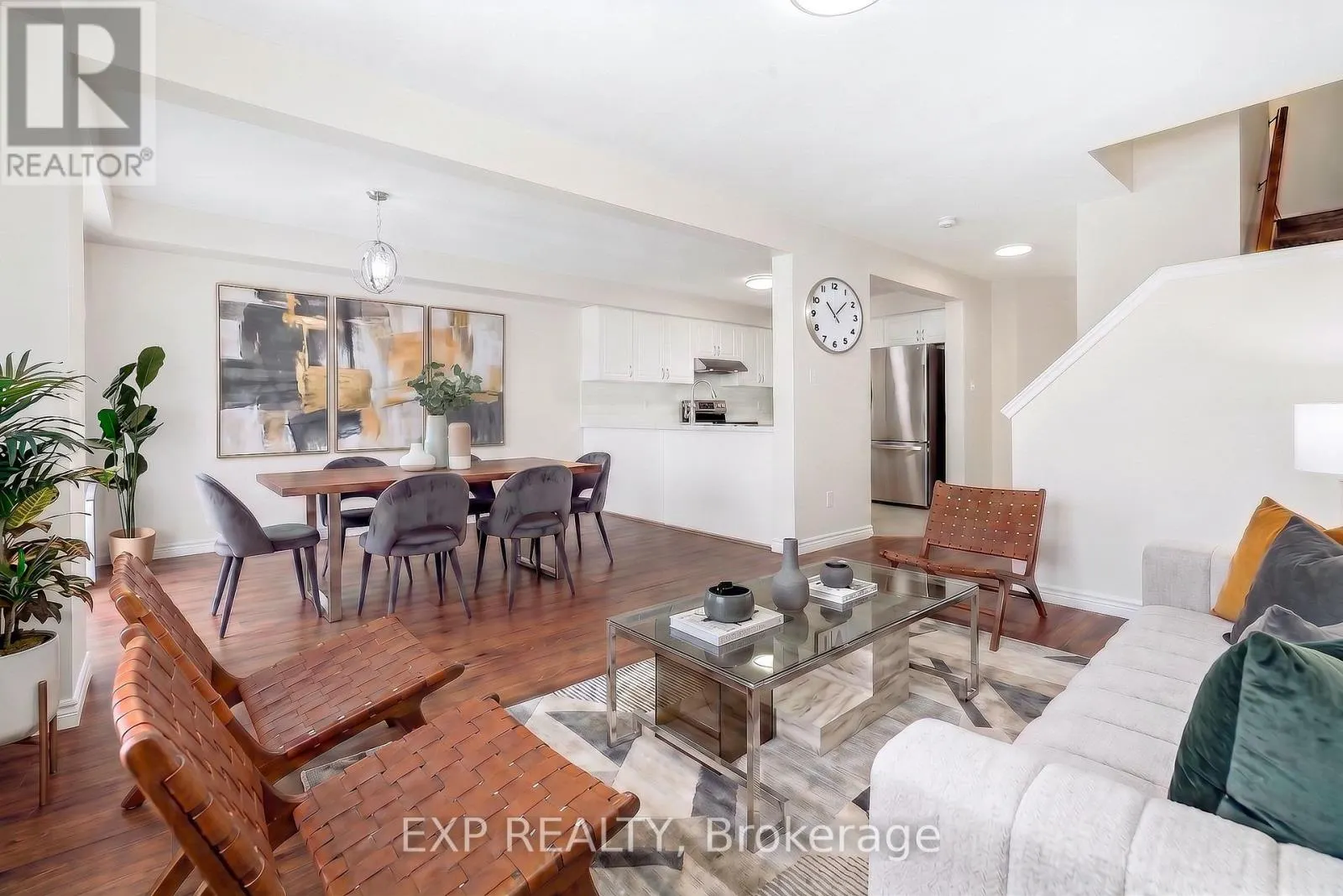 15 - 468 DOON DRIVE S