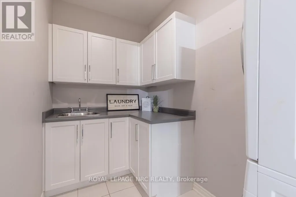 103 - 379 SCOTT STREET #103