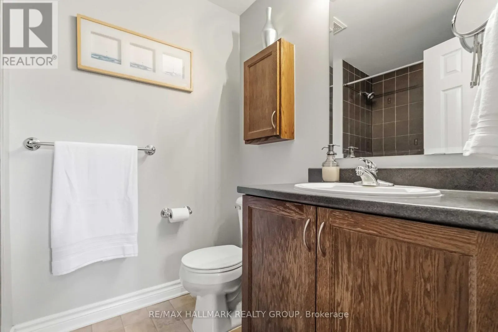 8 - 562 LAKERIDGE DRIVE