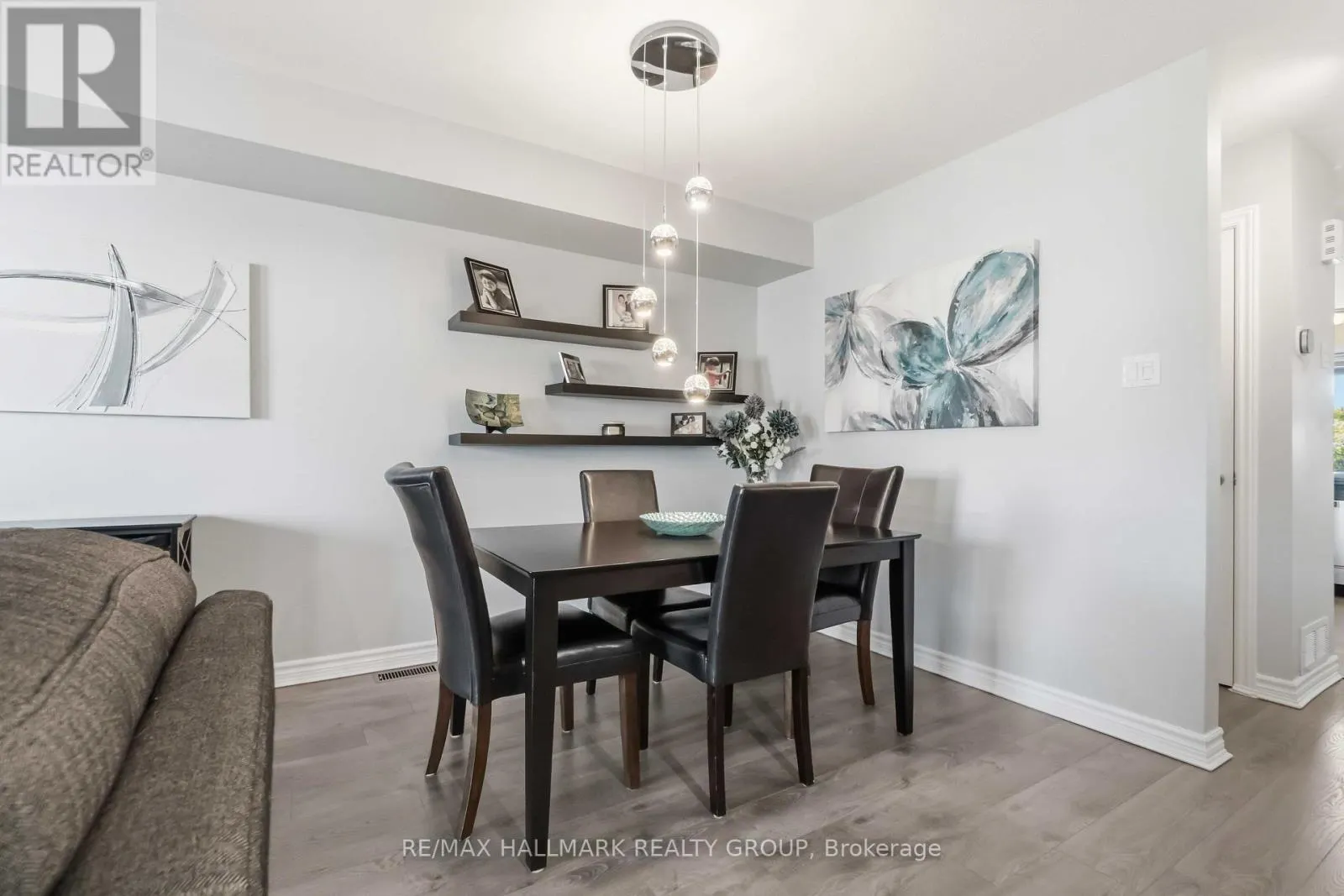 8 - 562 LAKERIDGE DRIVE