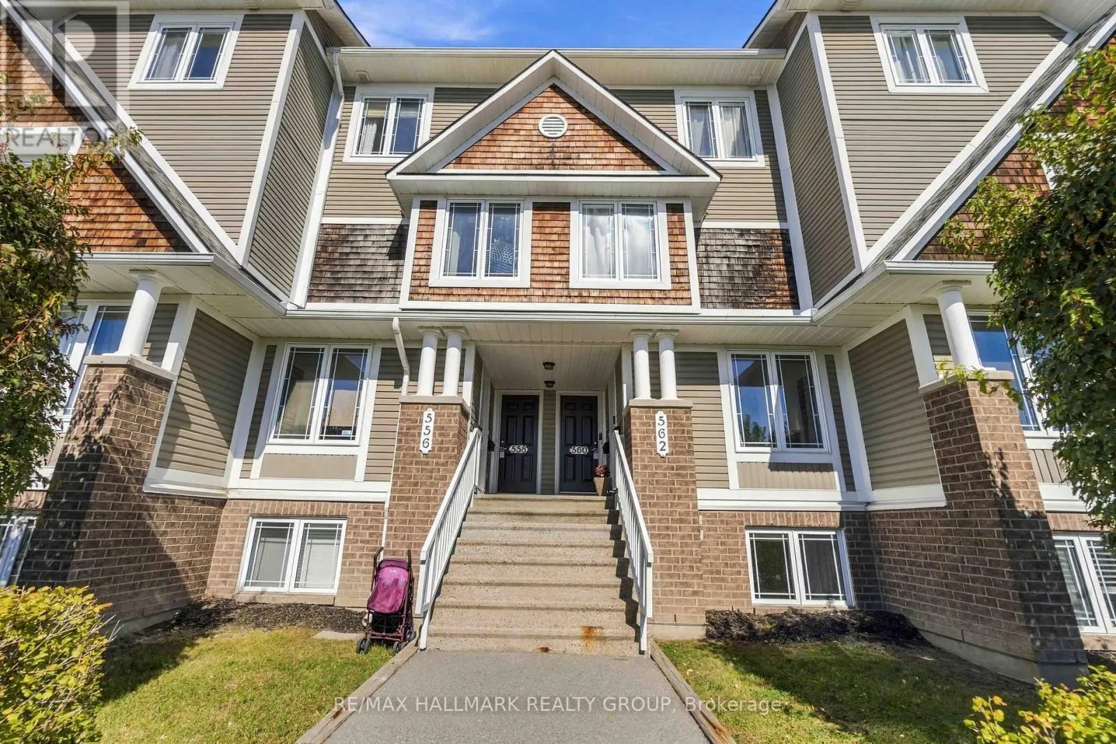 8 - 562 LAKERIDGE DRIVE