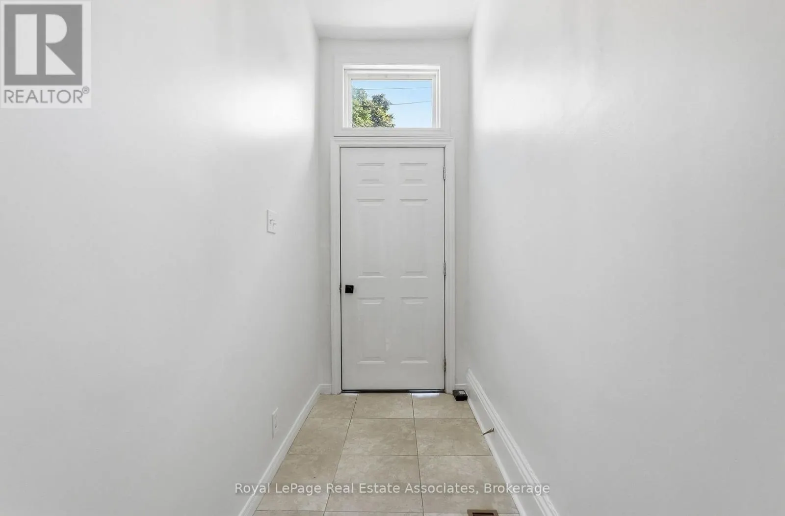 51 WELLINGTON STREET N