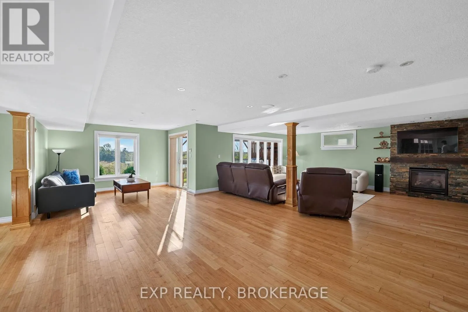 5005 FOX RUN PLACE
