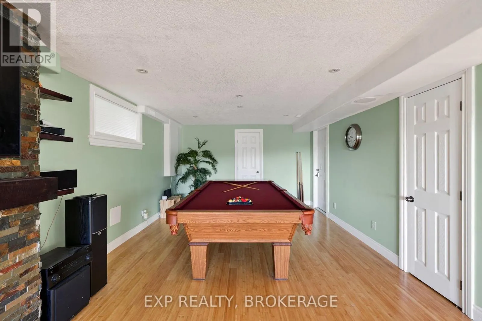 5005 FOX RUN PLACE