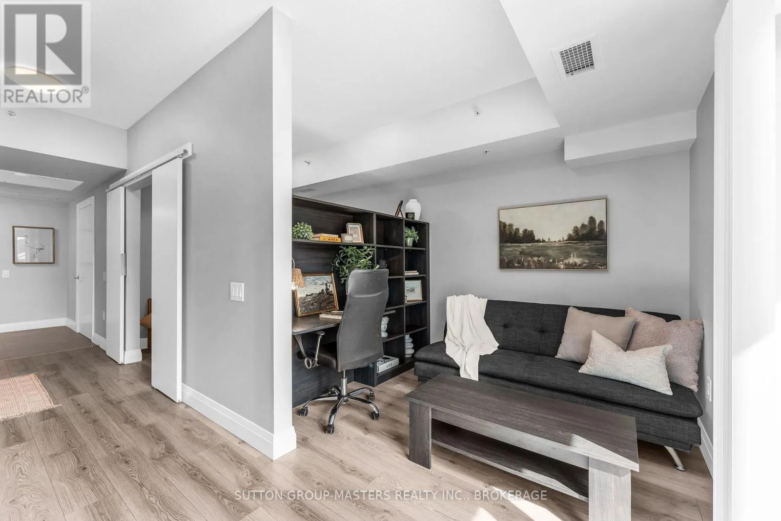 211 - 652 PRINCESS STREET #211