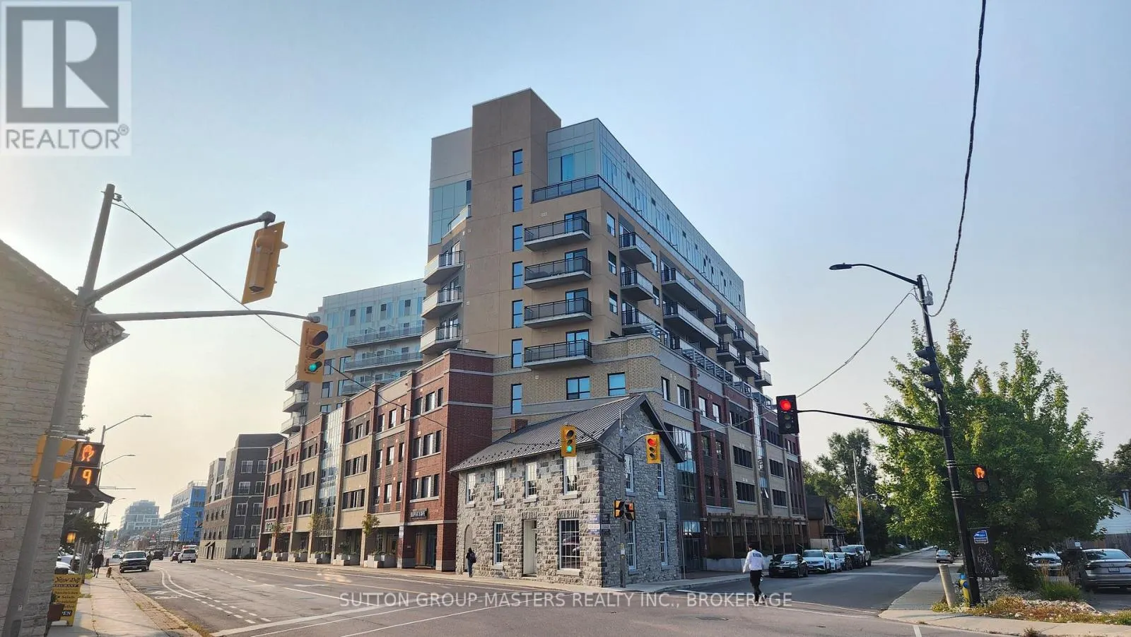 211 - 652 PRINCESS STREET #211