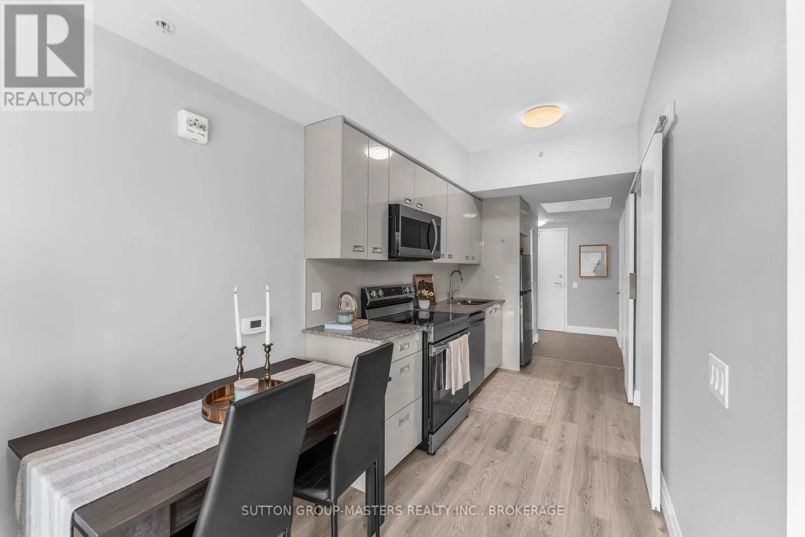 211 - 652 PRINCESS STREET #211