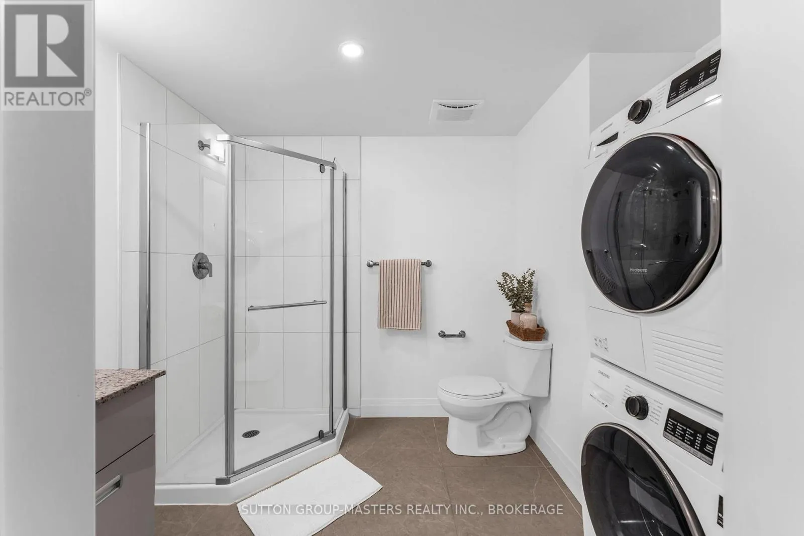 211 - 652 PRINCESS STREET #211