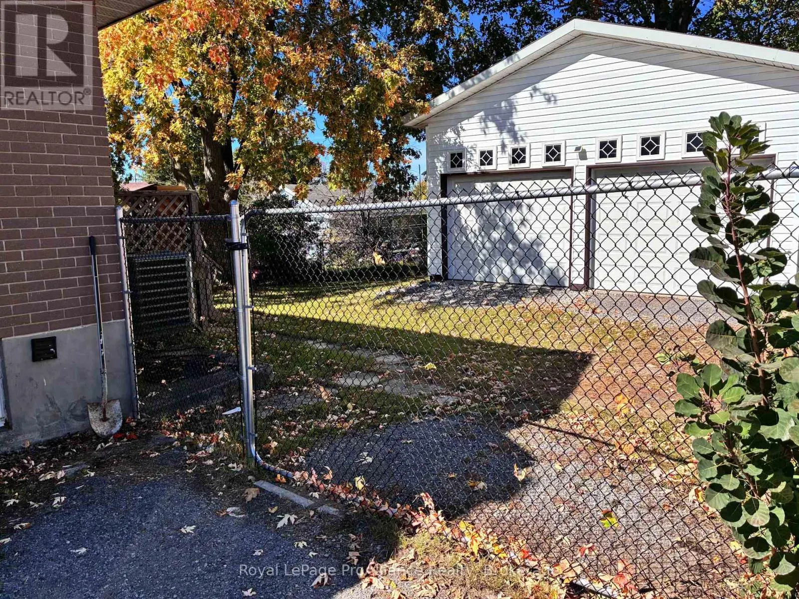 B - 44 NORTH PARK GARDENS #B