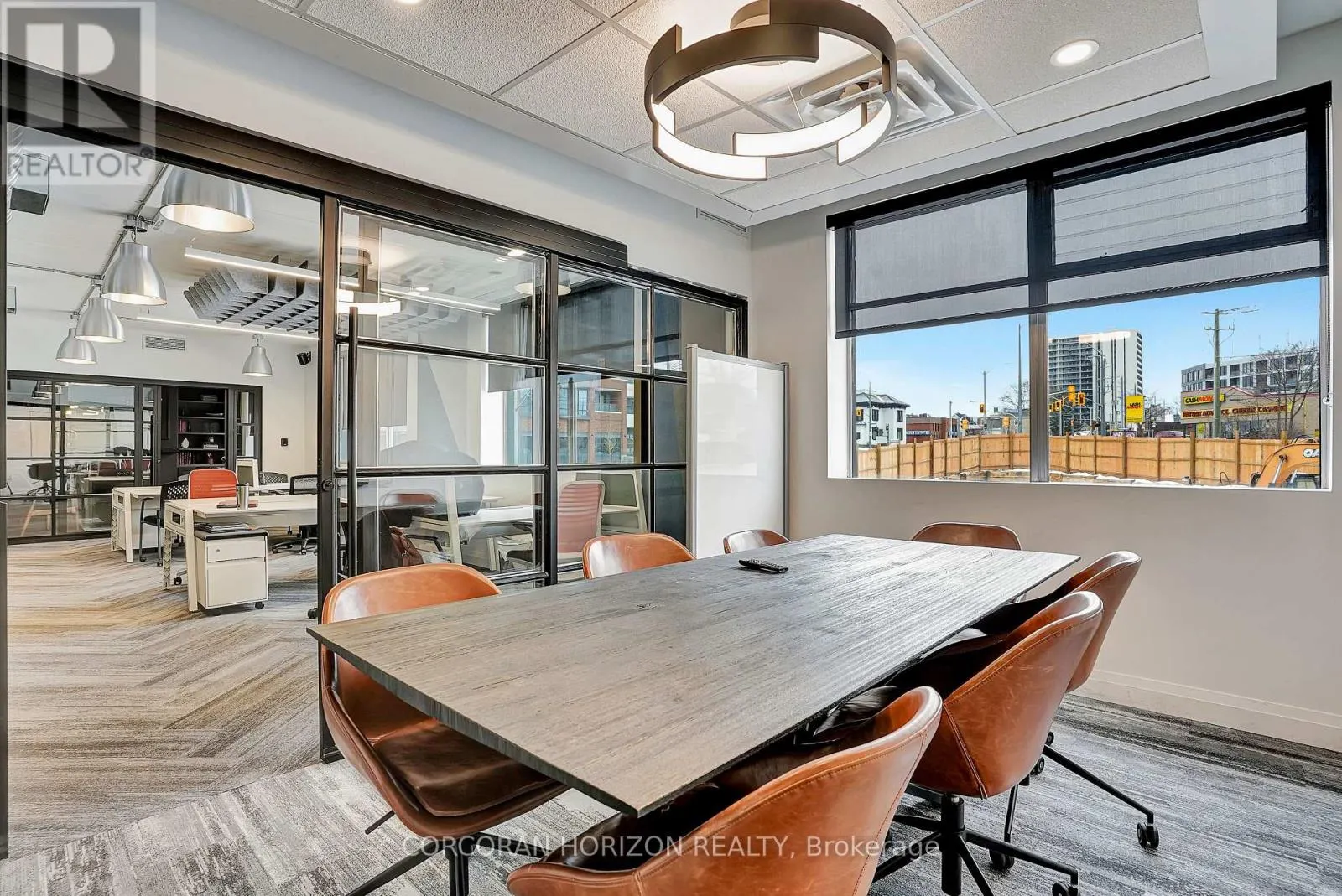 618 KING STREET W