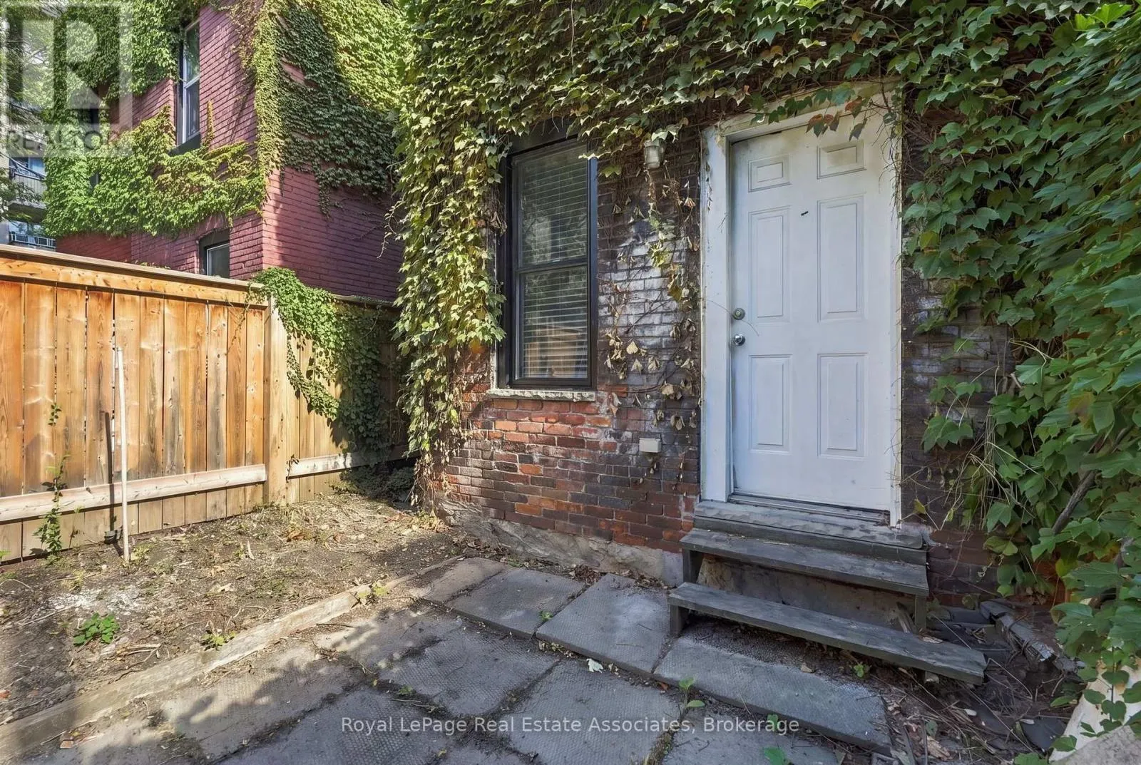 1 - 51 WELLINGTON STREET N