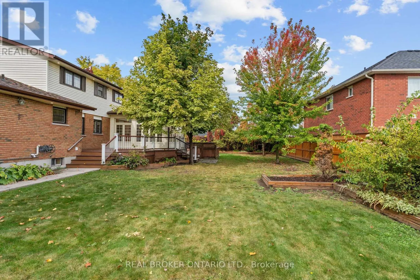 804 PINEWOOD DRIVE
