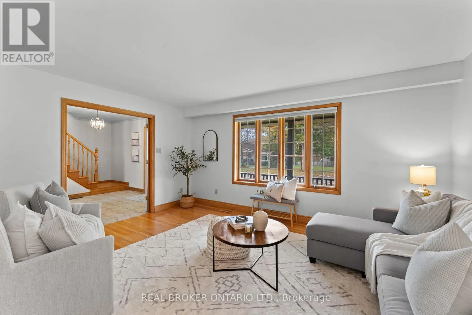 804 PINEWOOD DRIVE