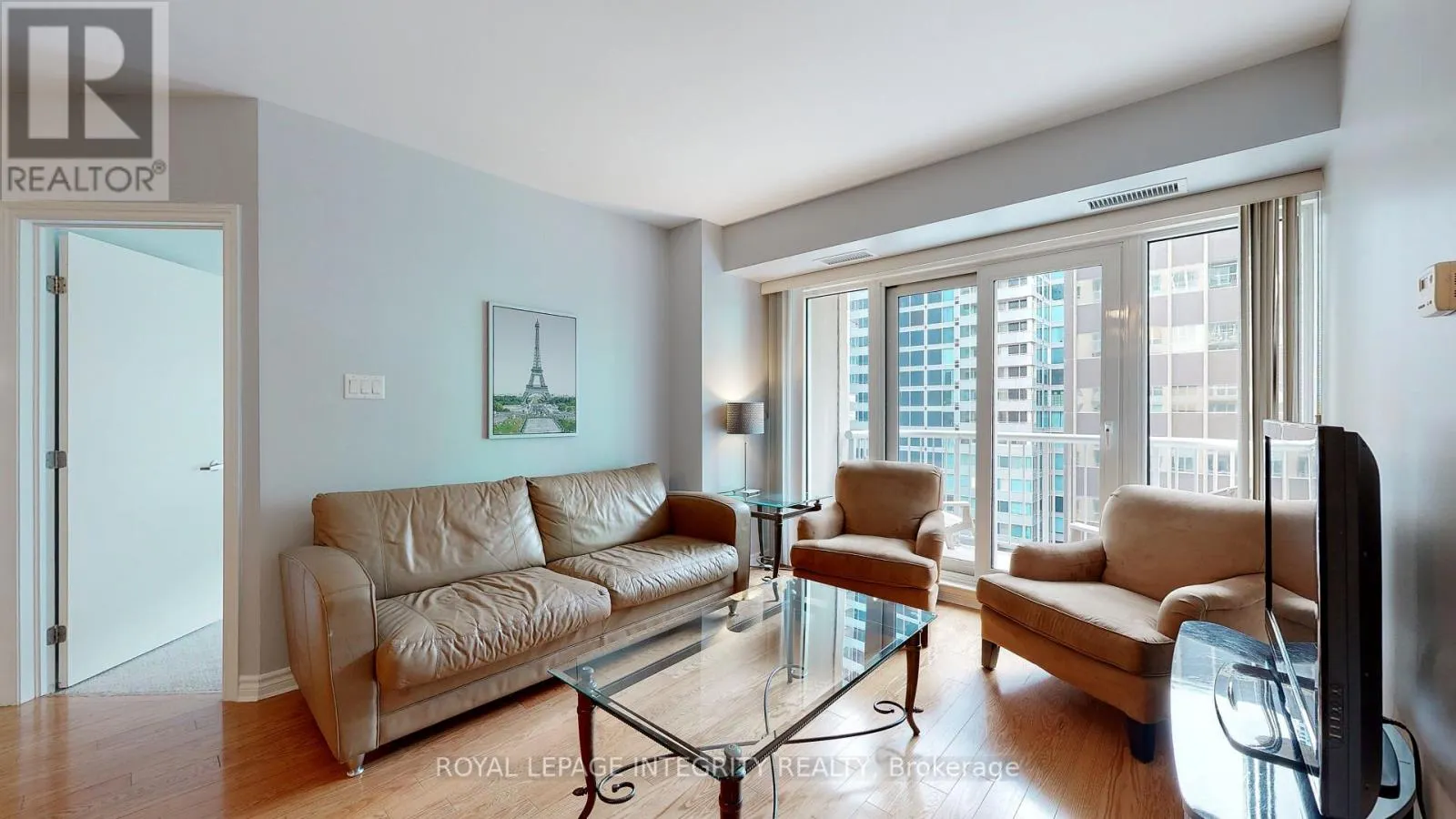 903 - 234 RIDEAU STREET