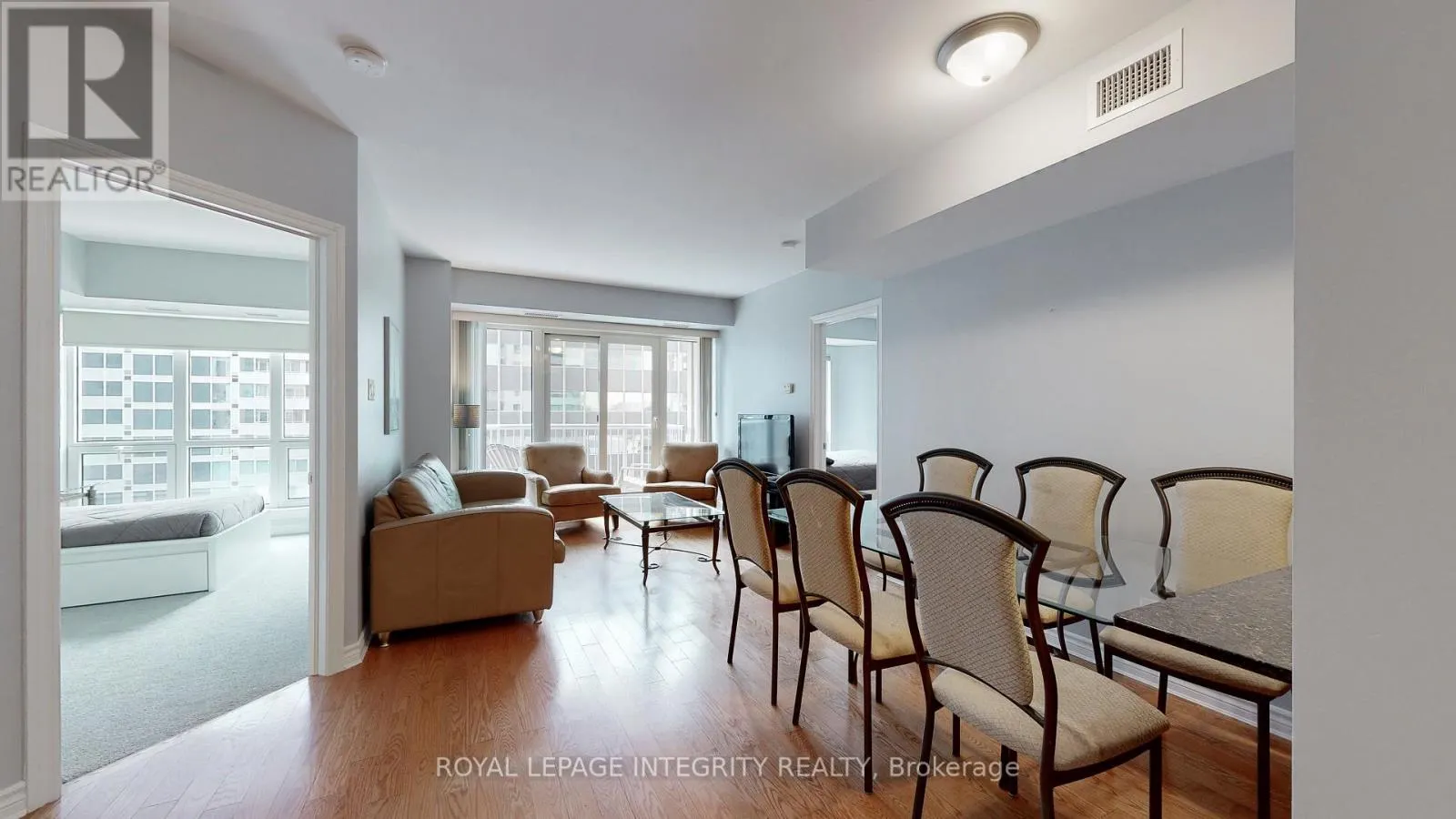 903 - 234 RIDEAU STREET