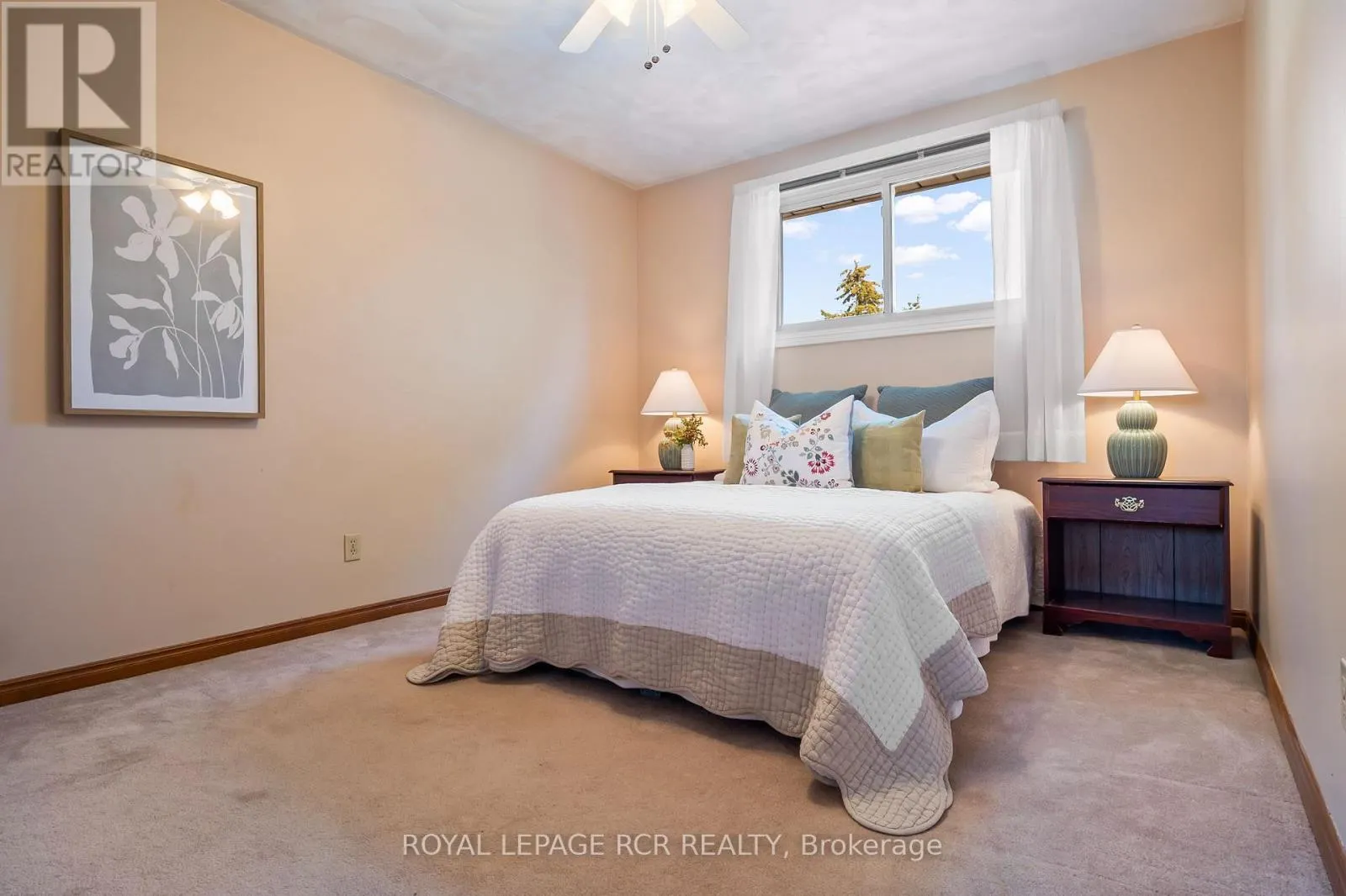 137 WHITE PINE CRESCENT