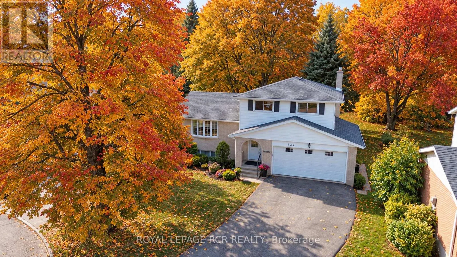 137 WHITE PINE CRESCENT