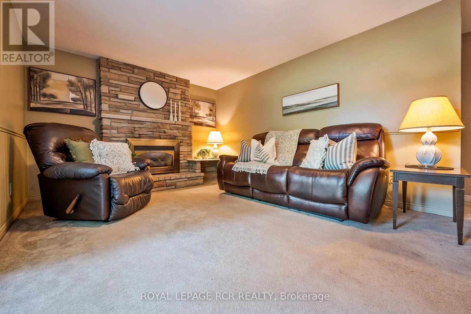 137 WHITE PINE CRESCENT