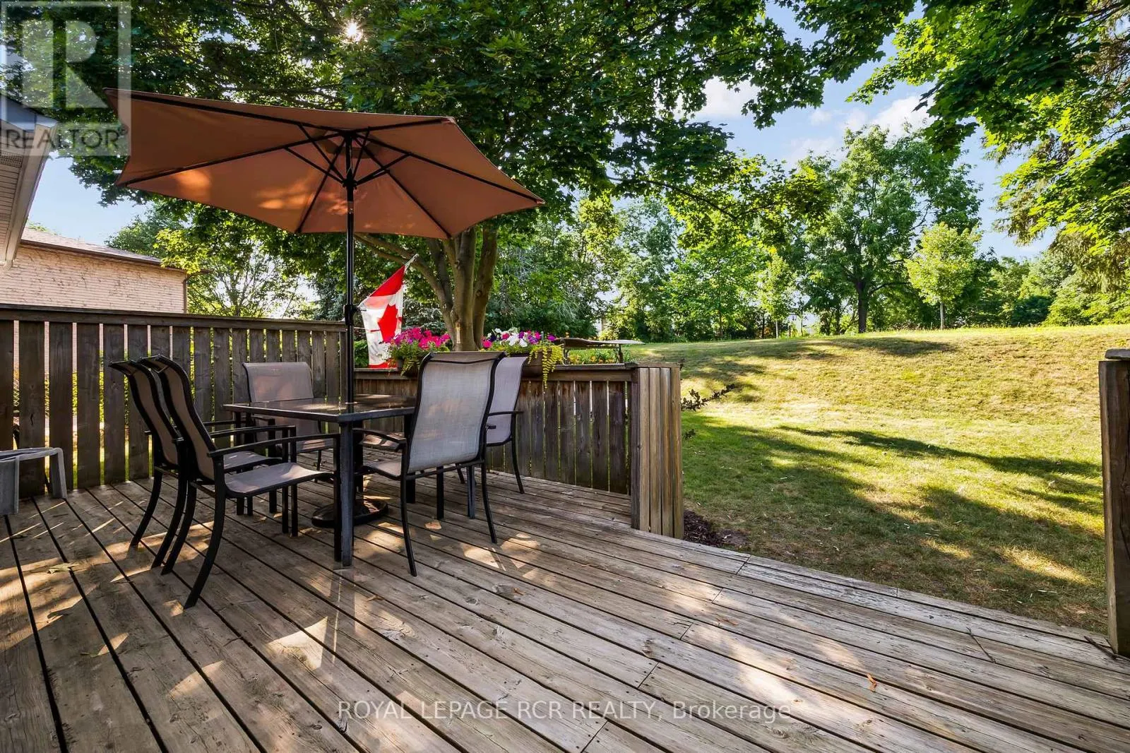 137 WHITE PINE CRESCENT