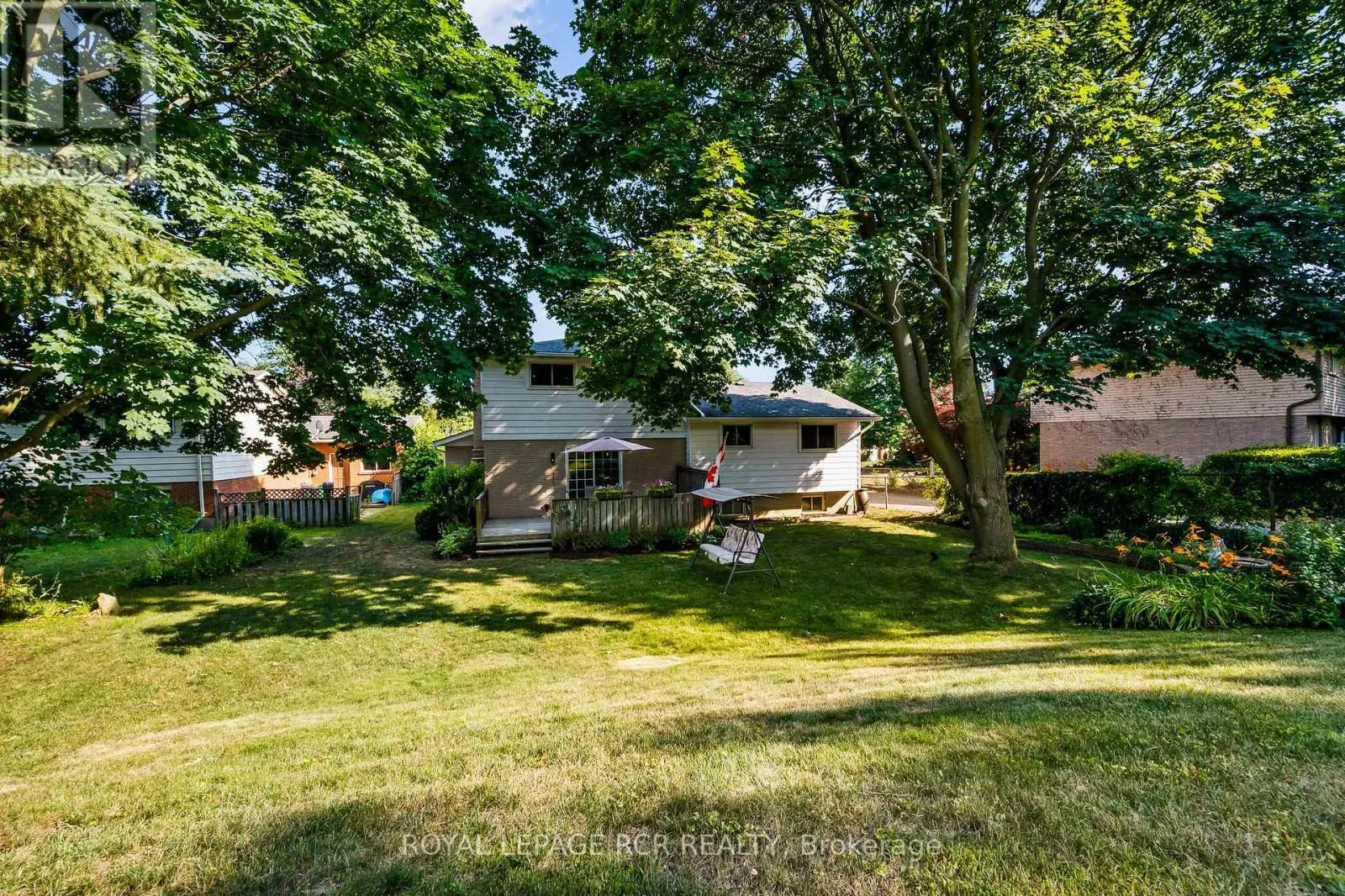 137 WHITE PINE CRESCENT
