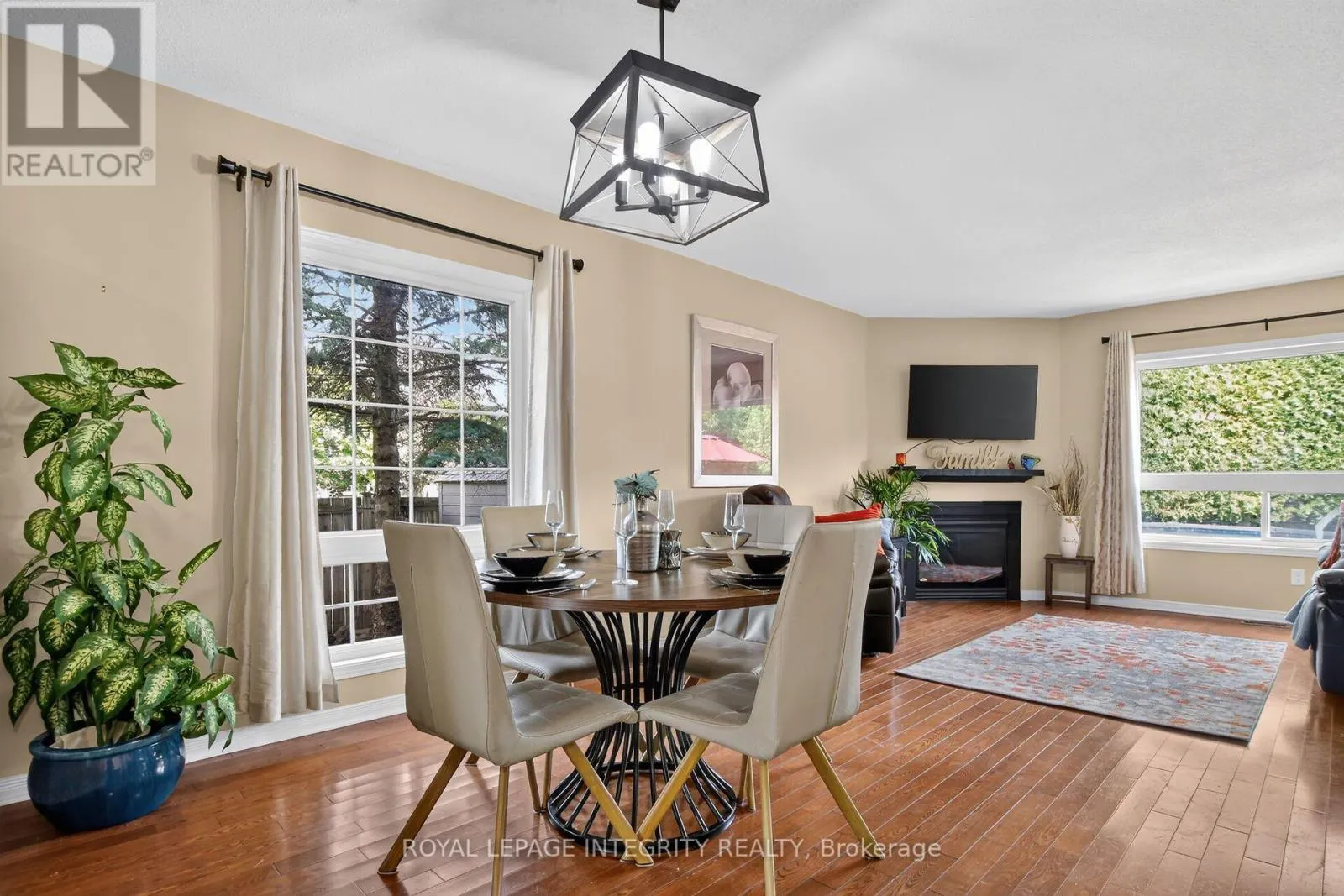 1 CHANTILLY GATE