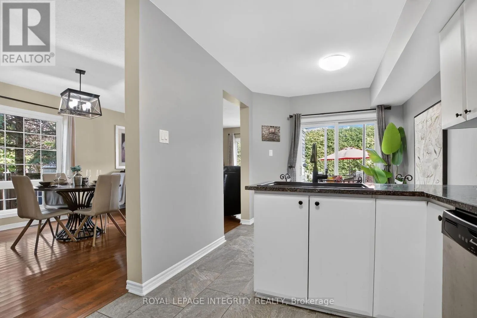 1 CHANTILLY GATE