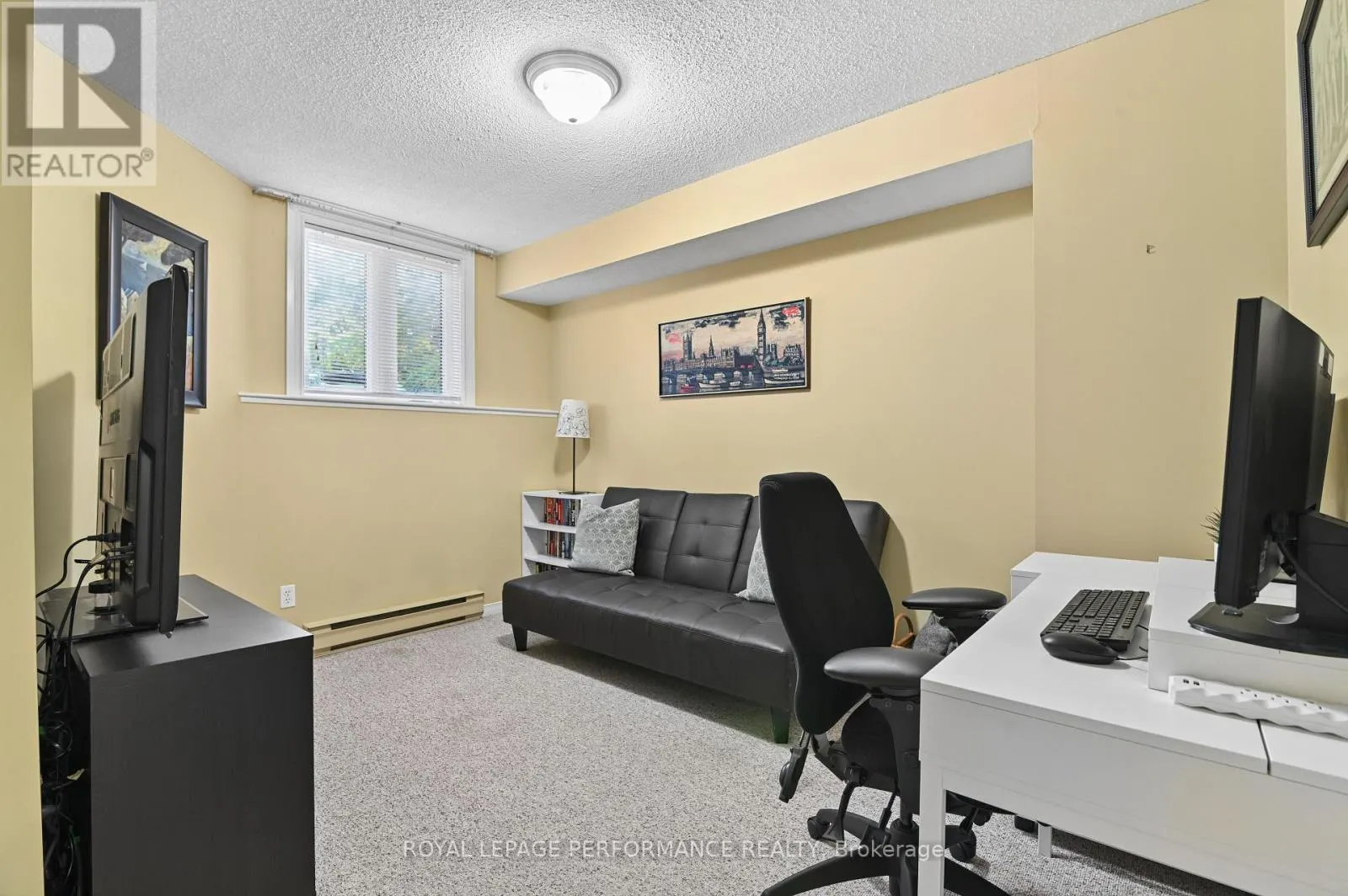 6 - 266 BRISTON PRIVATE