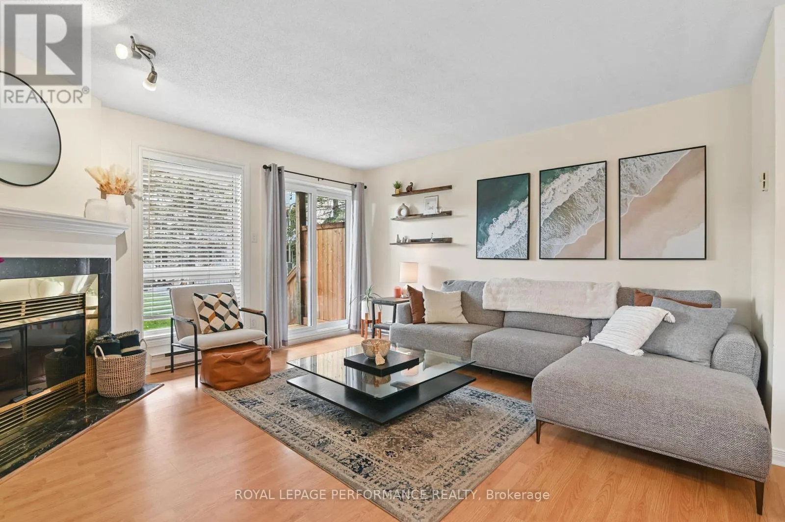6 - 266 BRISTON PRIVATE