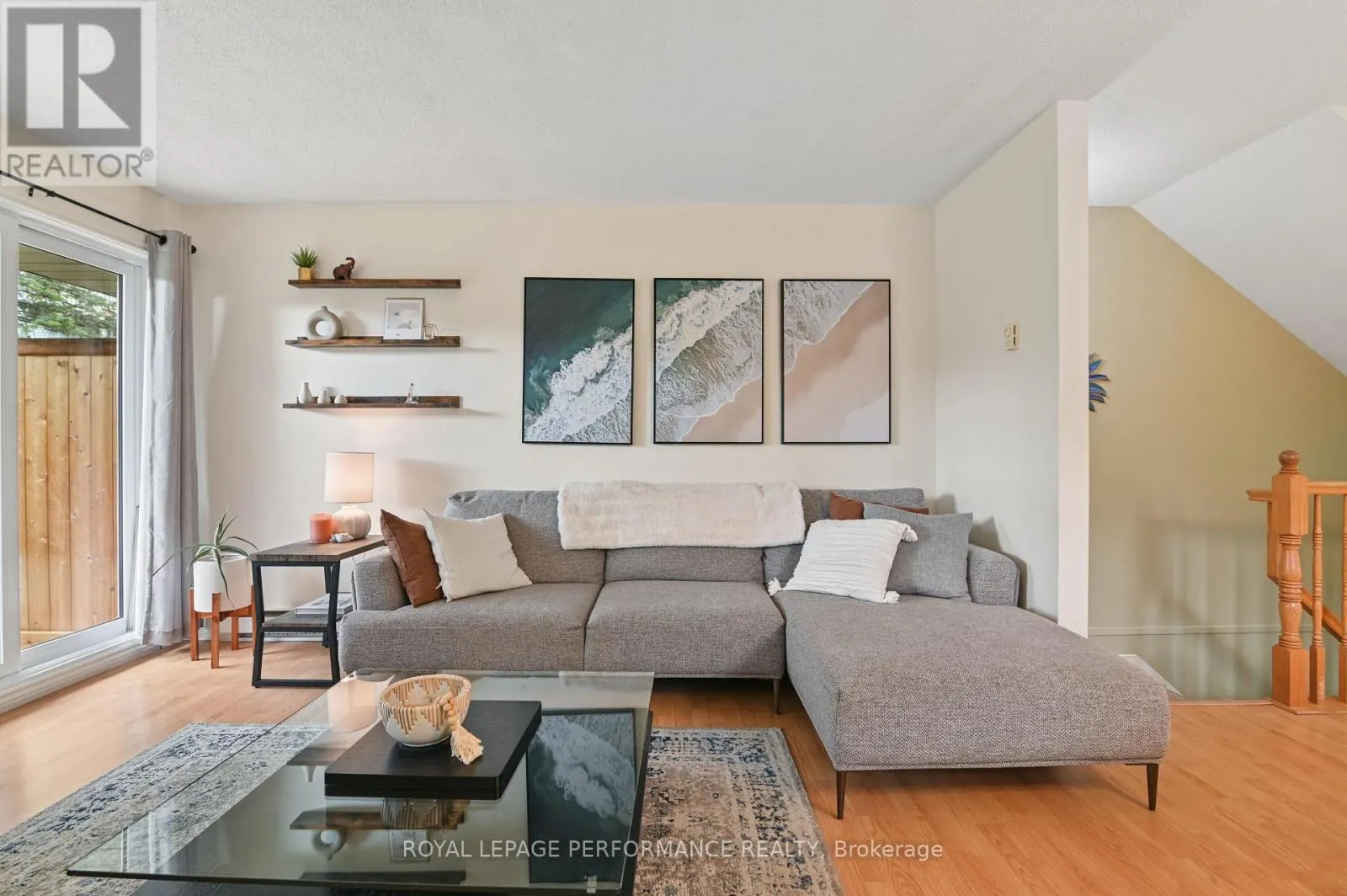 6 - 266 BRISTON PRIVATE