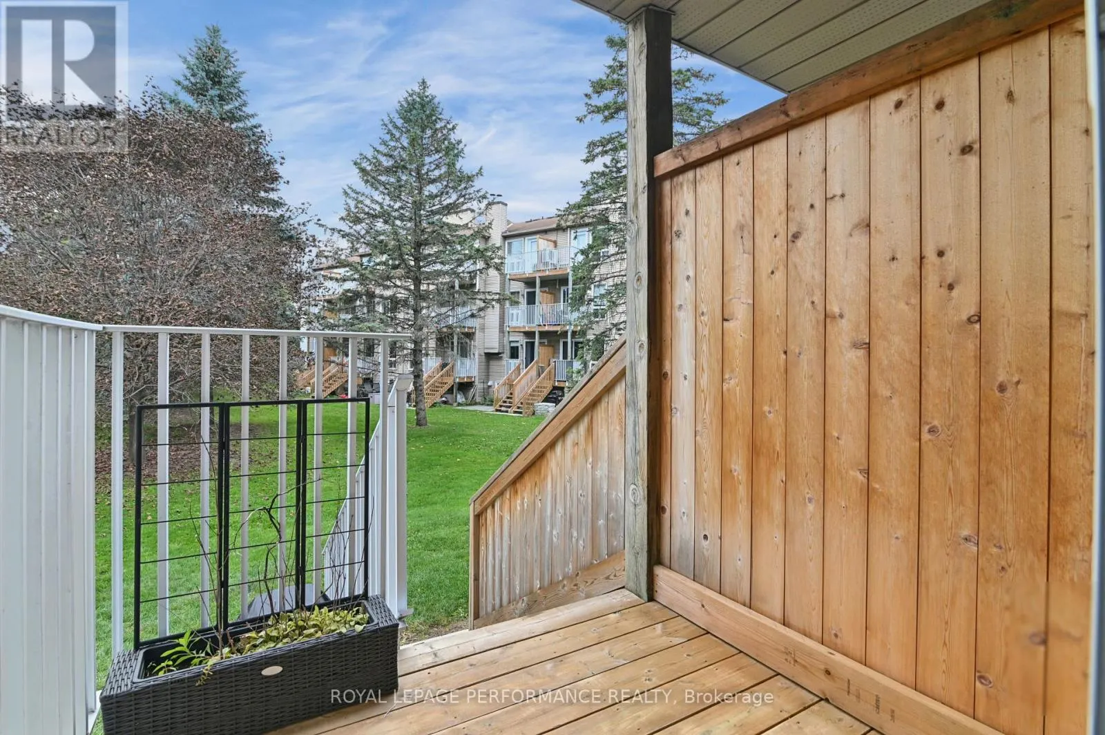6 - 266 BRISTON PRIVATE