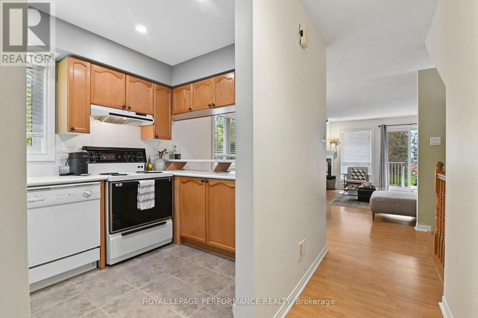 6 - 266 BRISTON PRIVATE